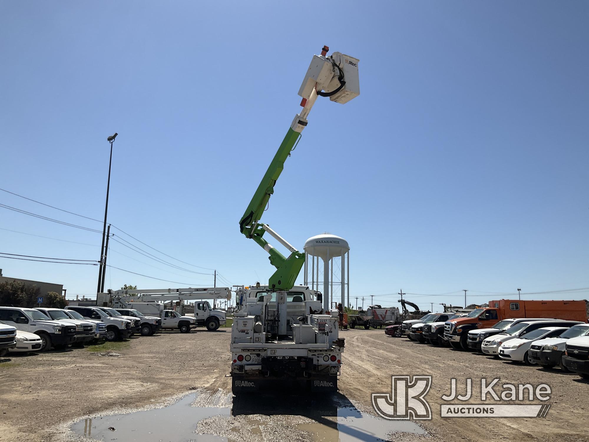 (Waxahachie, TX) Altec TA41M, Articulating & Telescopic Material Handling Bucket Truck mounted behin