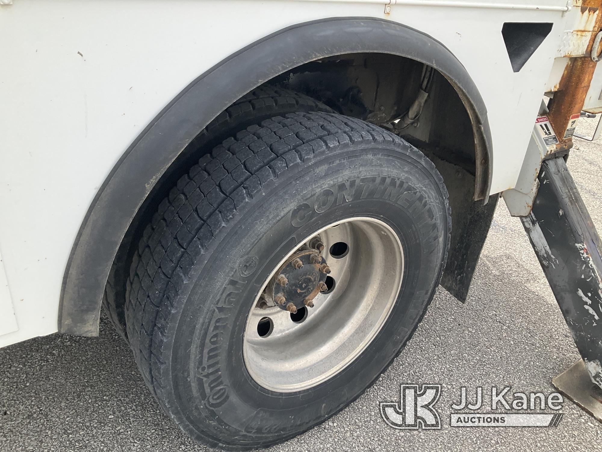 (Kansas City, MO) Altec DC47-TR, Digger Derrick rear mounted on 2014 Freightliner M2 106 Utility Tru