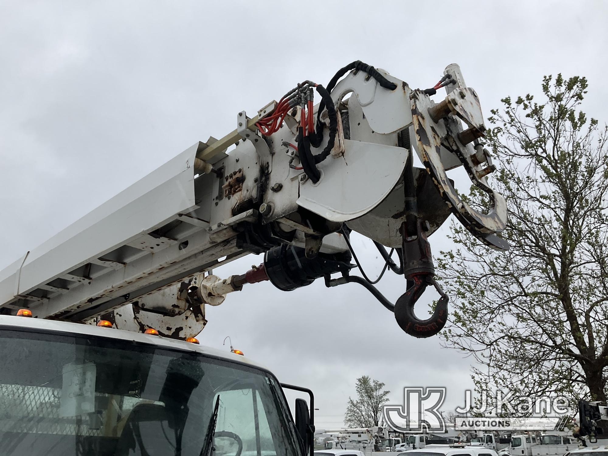 (Kansas City, MO) Altec DC47-TR, Digger Derrick rear mounted on 2014 Freightliner M2 106 Utility Tru