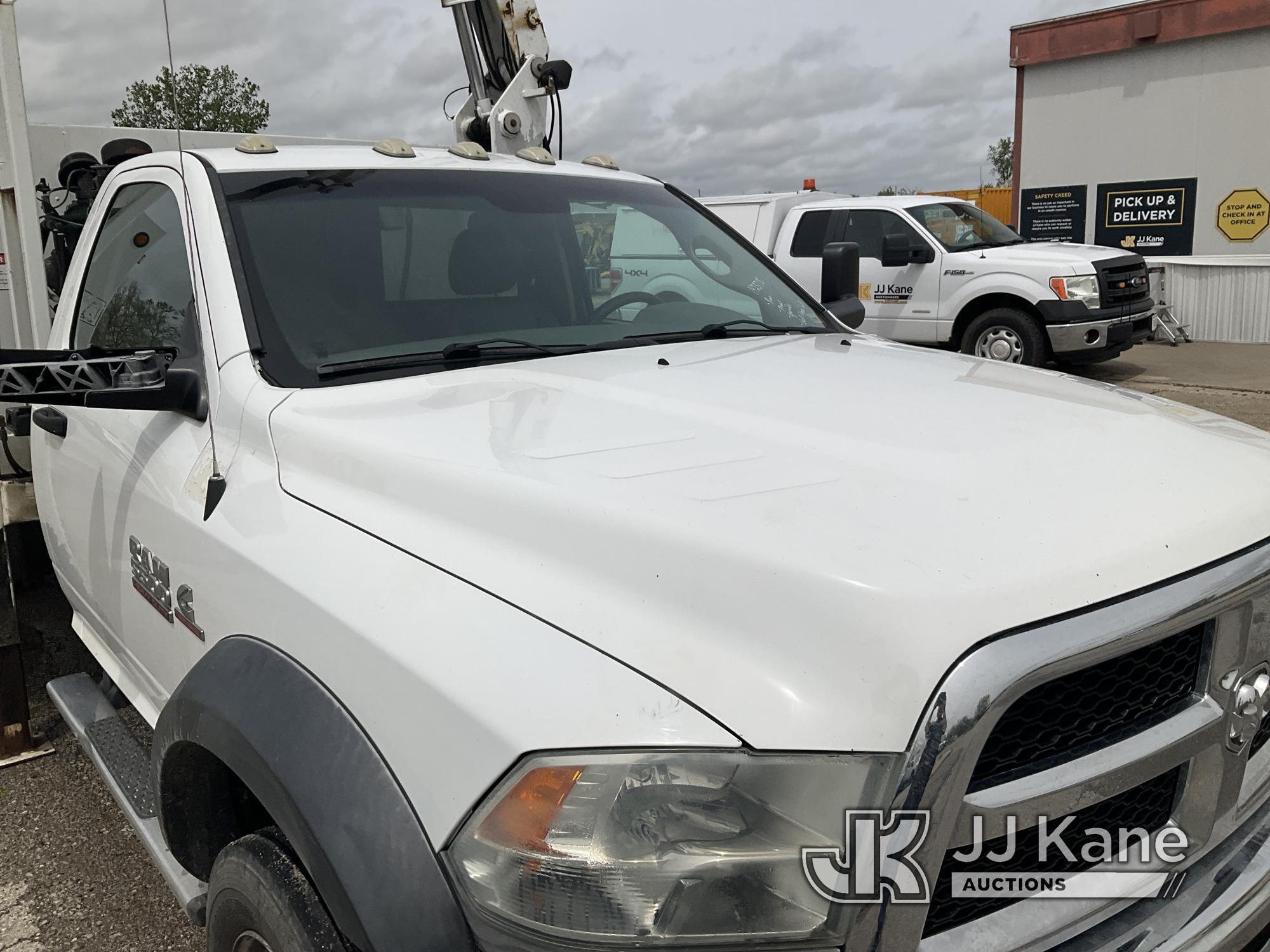 (Kansas City, MO) Stellar 3200A, Knuckleboom Crane mounted behind cab on 2014 RAM 5500 Flatbed/Servi