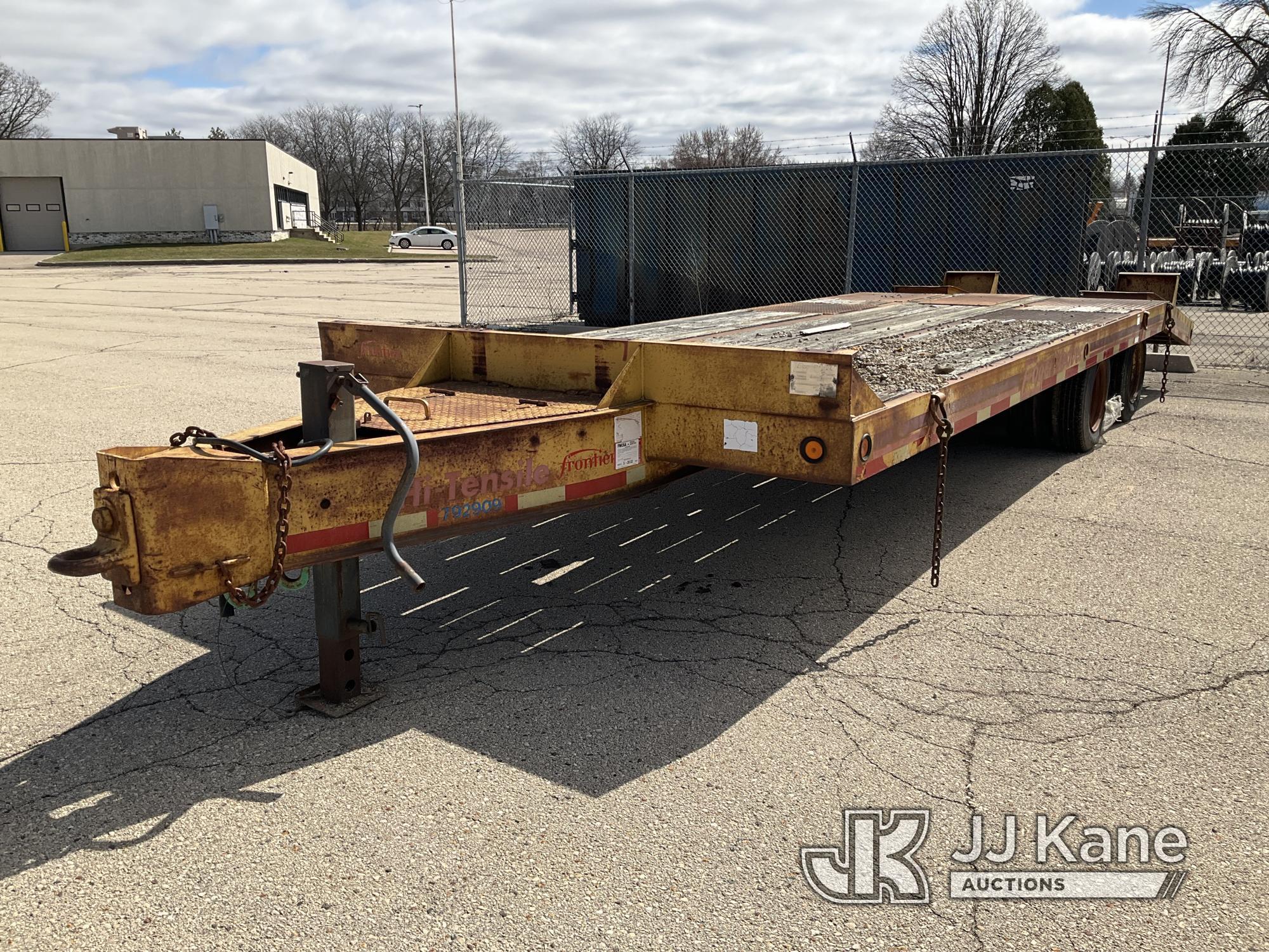 (Sun Prairie, WI) 1992 Eager Beaver 10HDB TRAILER Needs tire (punctured) Deck Is 8FT Wide And 24FT L