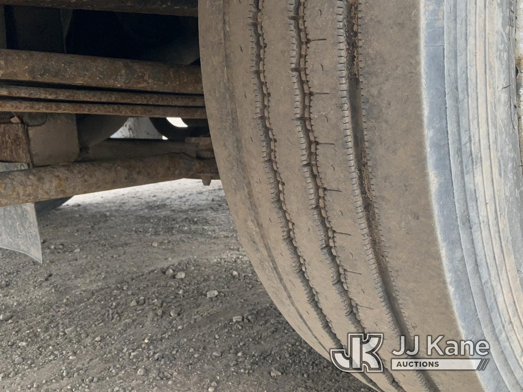 (South Beloit, IL) 2008 Isuzu NQR Dump Flatbed Truck Runs, Moves & Dump Operates