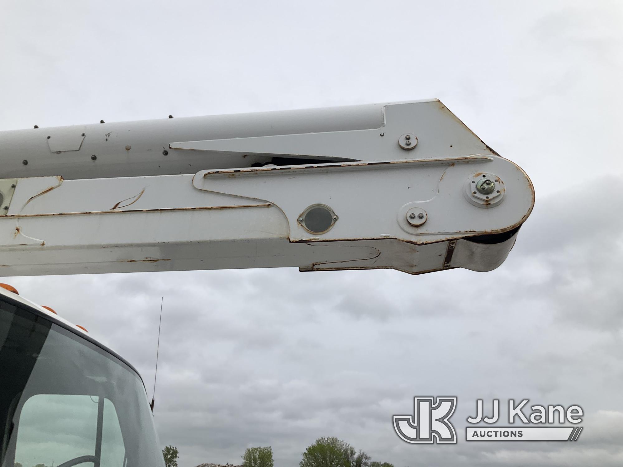 (Kansas City, MO) Altec AA55-MH, Material Handling Bucket Truck rear mounted on 2018 Freightliner M2