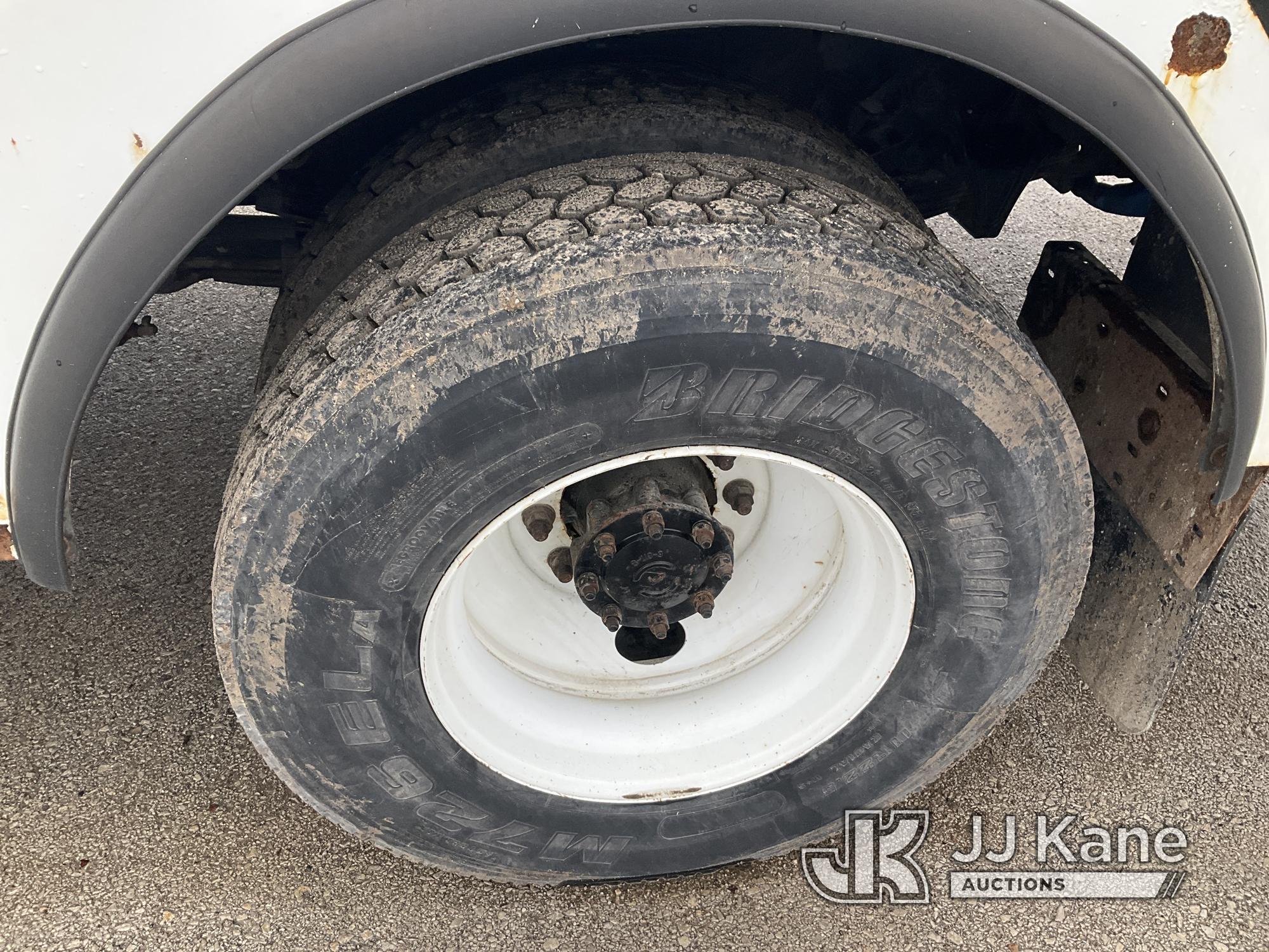 (Kansas City, MO) Altec AA55-MH, Material Handling Bucket Truck rear mounted on 2018 Freightliner M2