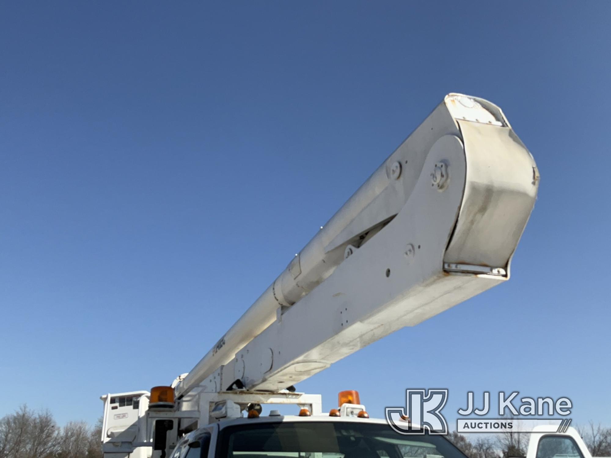 (Des Moines, IA) Altec AA55E, Bucket Truck rear mounted on 2009 Ford F750 Utility Truck Runs, Moves)