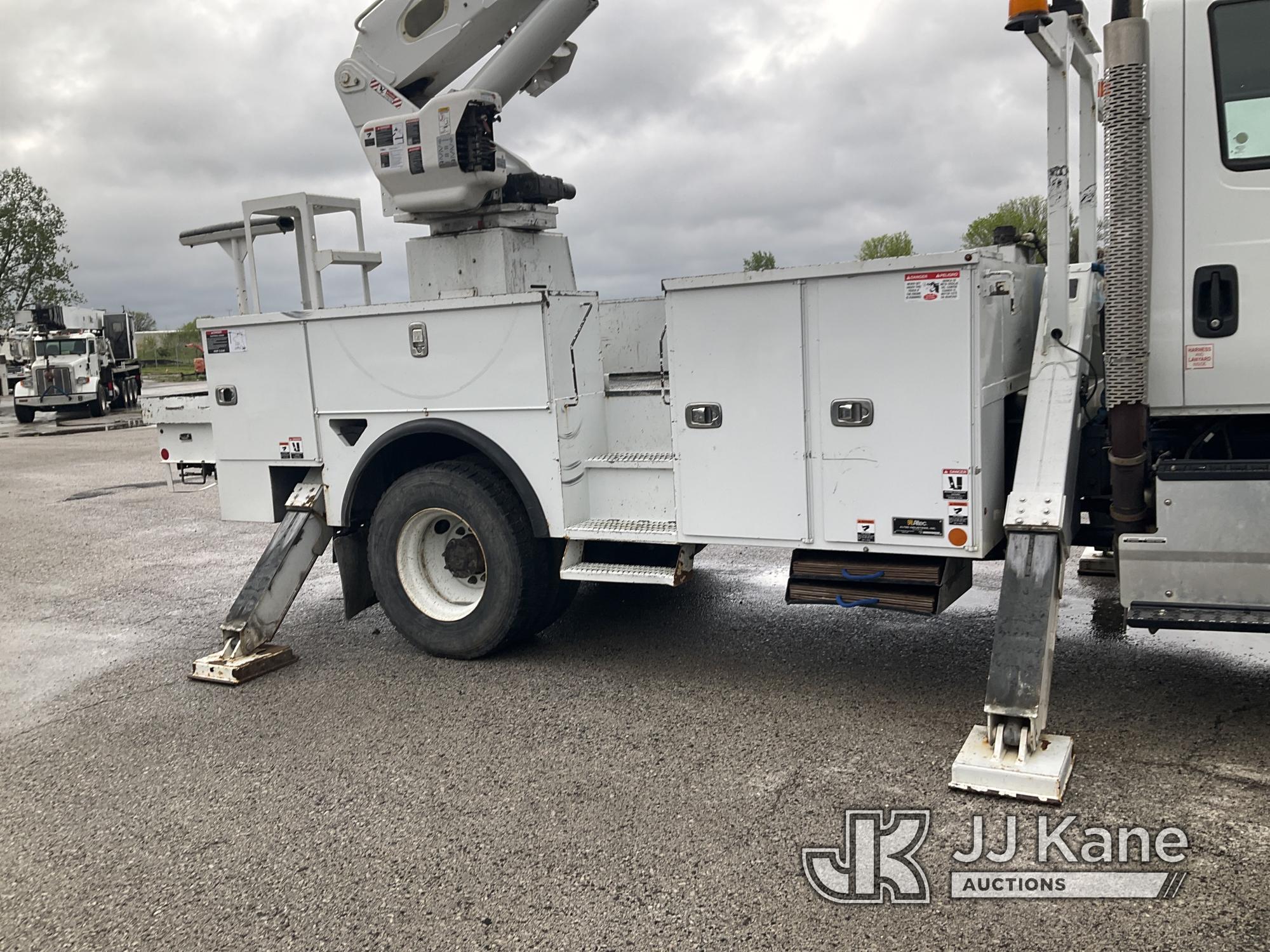 (Kansas City, MO) Altec AM55, Over-Center Material Handling Bucket rear mounted on 2017 Internationa