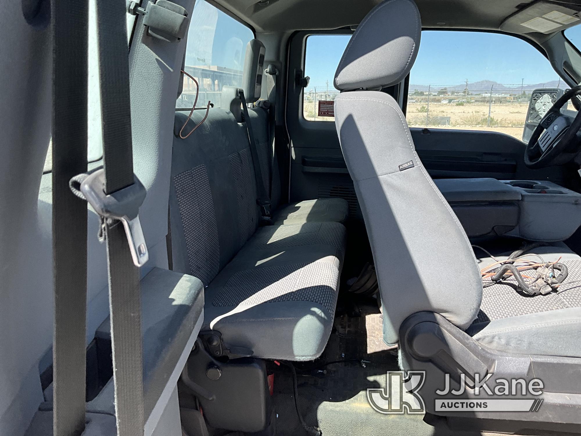 (El Paso, TX) 2015 Ford F550 4x4 Extended-Cab & Chassis Runs and Moves, Check Engine Light On, Engin