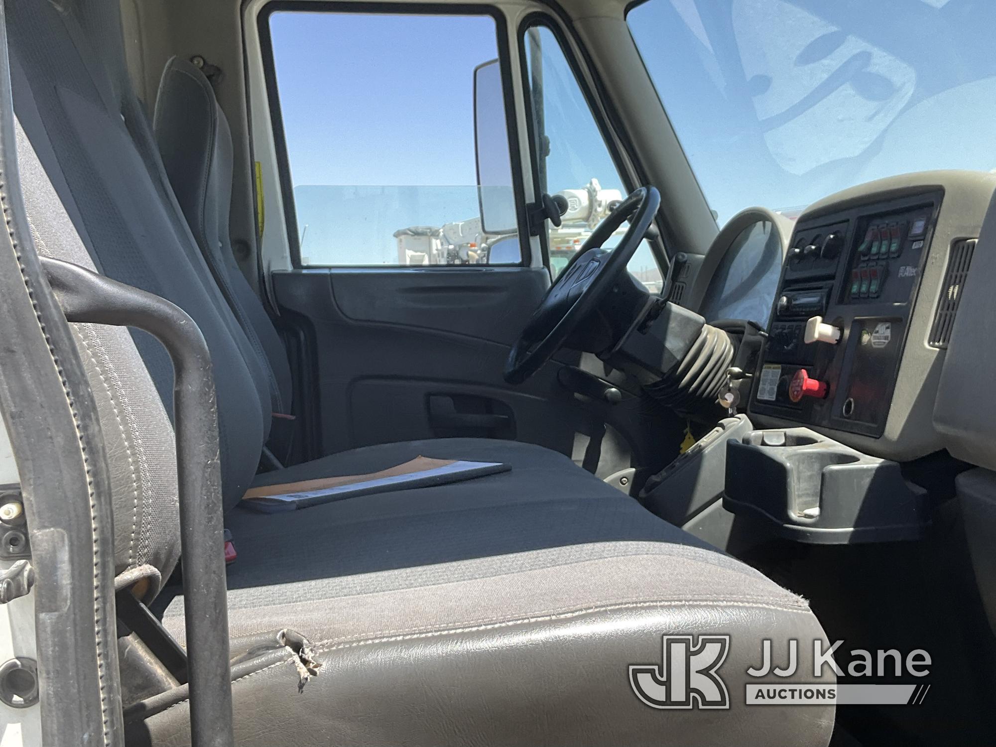 (El Paso, TX) Altec DM47-TR, Digger Derrick rear mounted on 2009 International 7400 4x4 Utility Truc