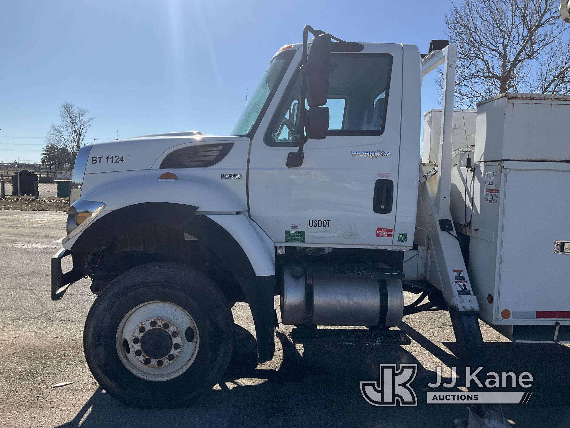 (Kansas City, MO) Altec AA55E, Material Handling Bucket rear mounted on 2012 International 7300 4x4