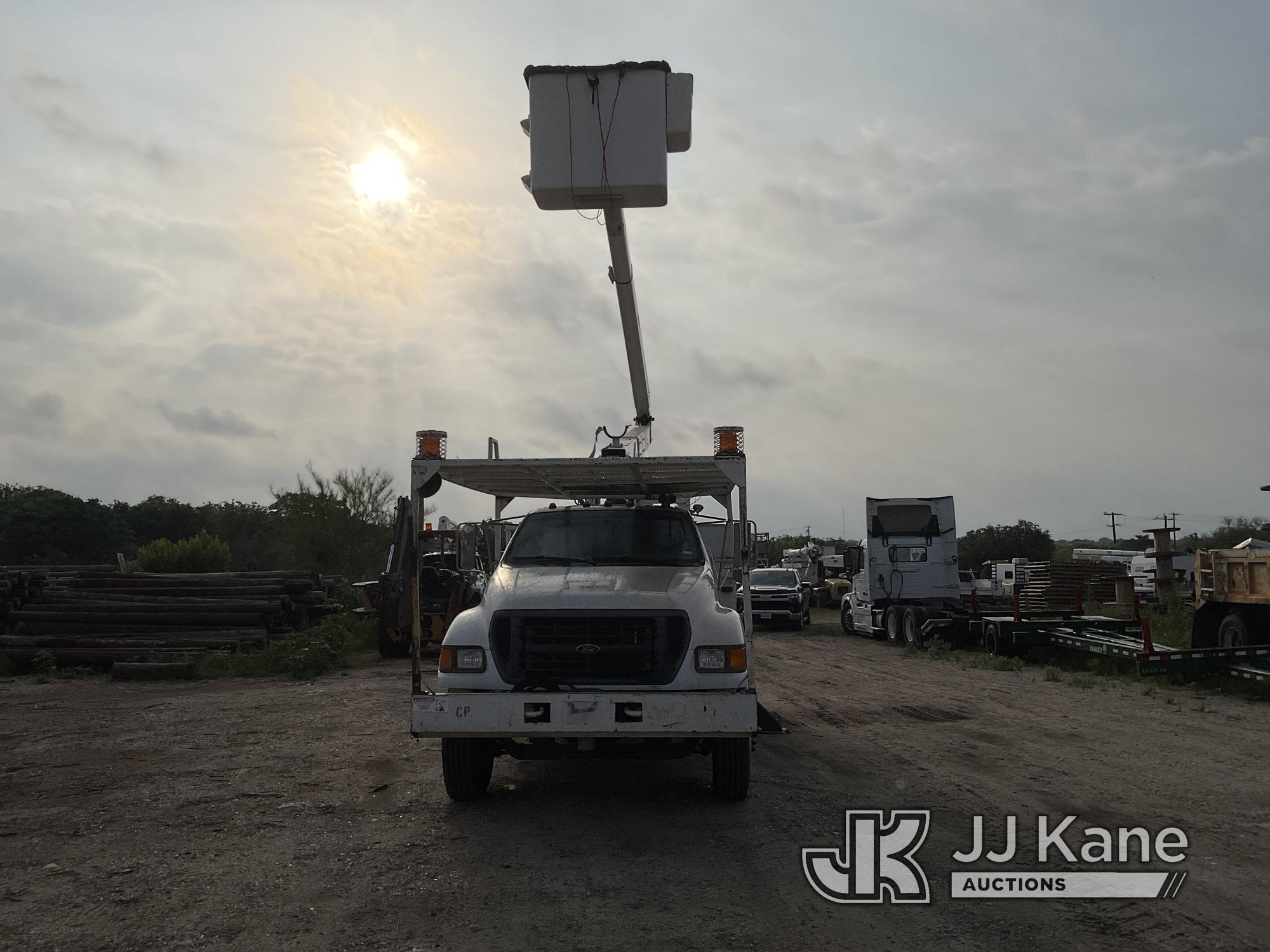 (San Antonio, TX) HiRanger 5FC-55, Bucket mounted behind cab on 2001 Ford F750 Utility Truck Runs, M