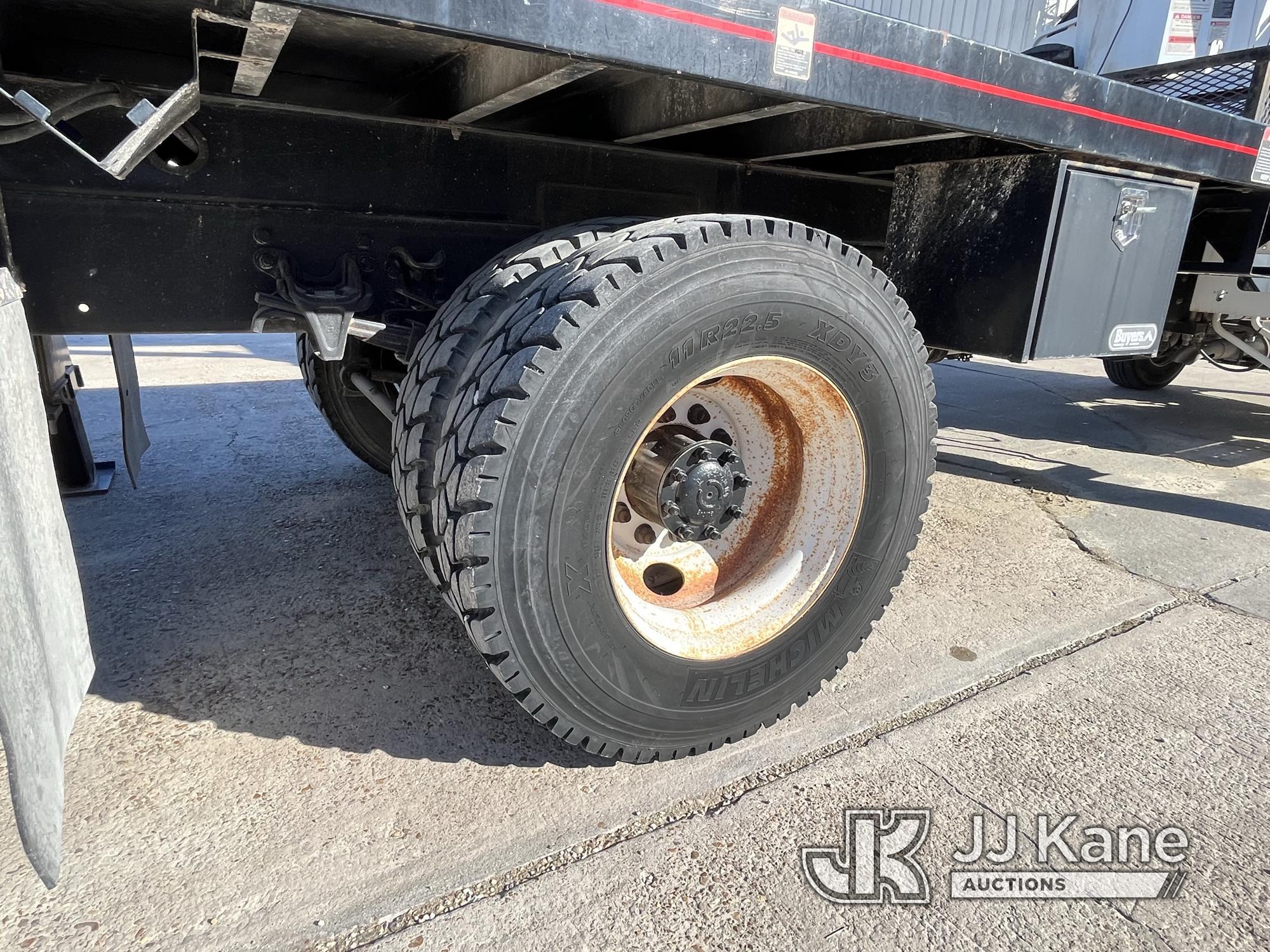 (Lake Charles, LA) Altec AC18-70B, 18 Ton, Hydraulic Crane mounted behind cab on 2012 Freightliner M