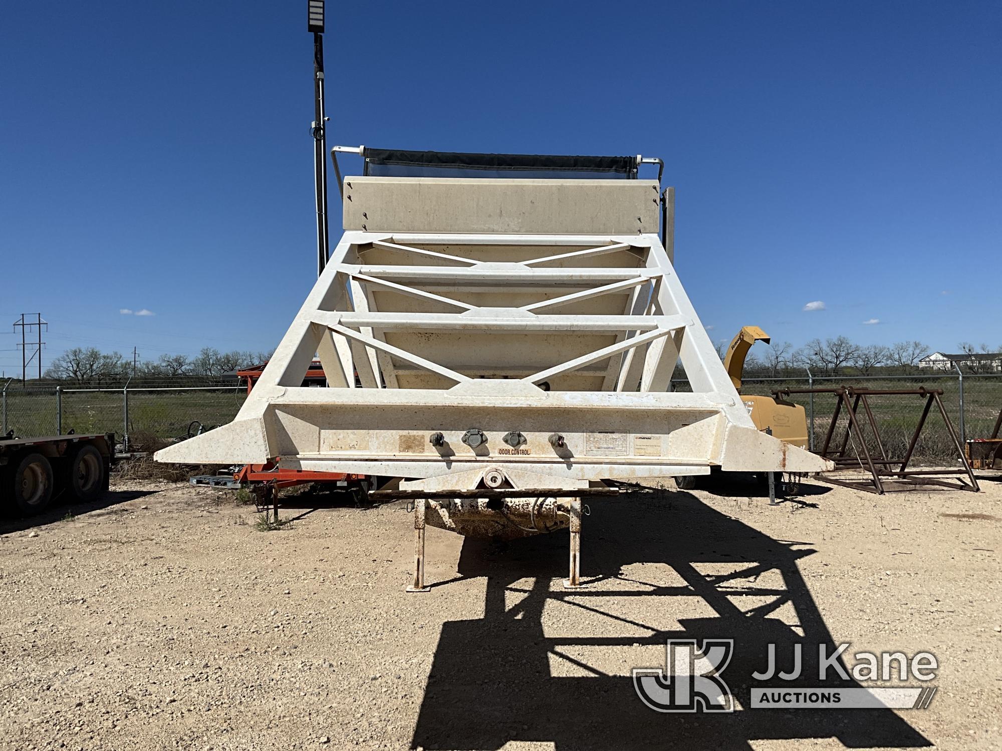 (San Angelo, TX) 2009 Manac LWD40 T/A Belly Dump Trailer Will Pull, Roadworthy, Paint/Body Damage