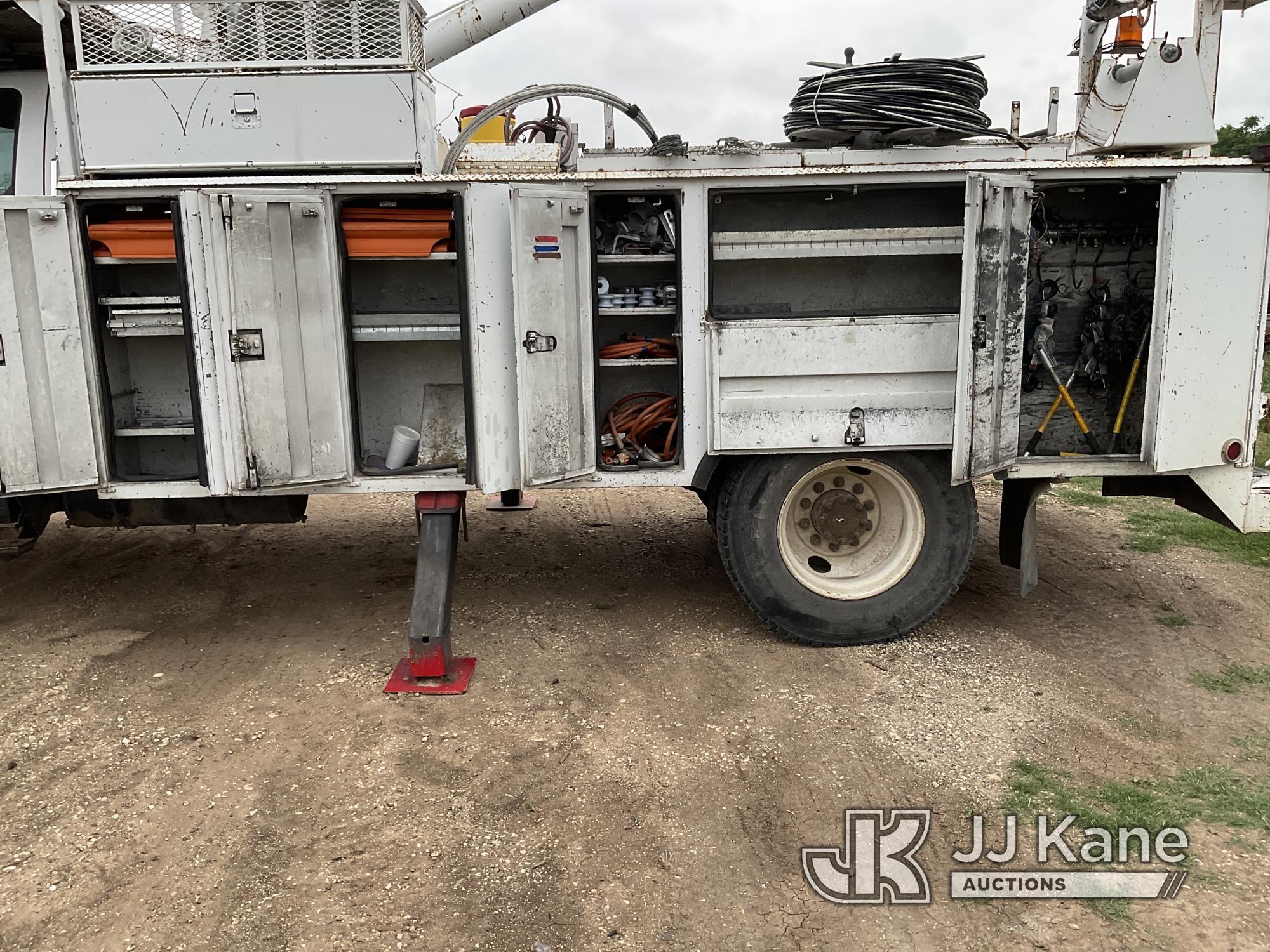 (San Antonio, TX) HiRanger 5FC-55, Bucket mounted behind cab on 2002 Ford F750 Utility Truck Runs, M