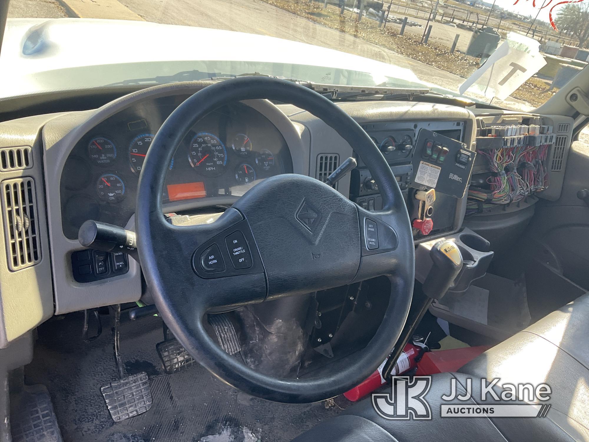 (Kansas City, MO) Altec AA55E, Material Handling Bucket rear mounted on 2012 International 7300 4x4