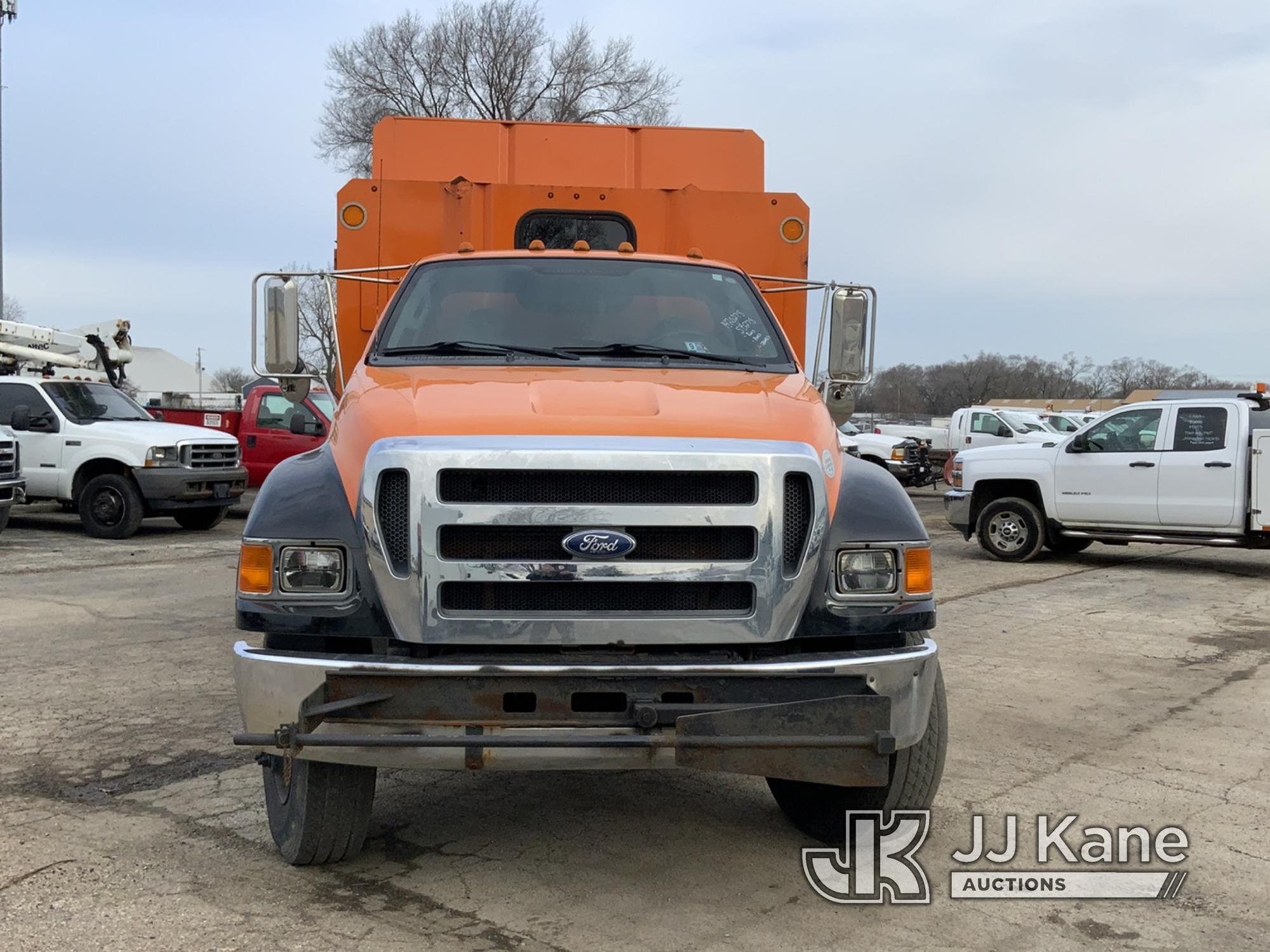 (South Beloit, IL) 2012 Ford F750 Chipper Dump Truck Runs, Moves & Upper Operates) (Check Engine Lig