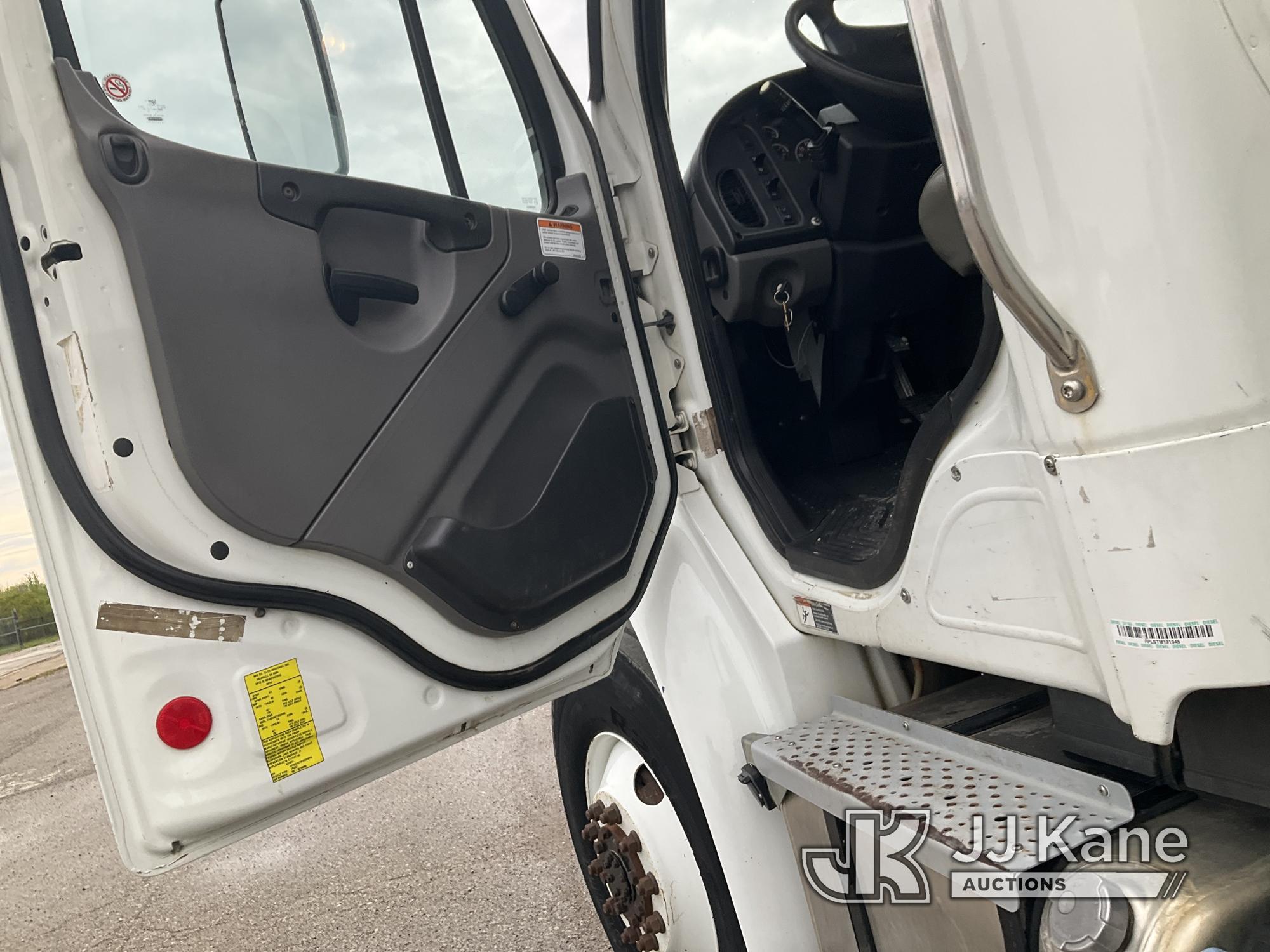 (Kansas City, MO) Altec AN55E-OC, Material Handling Bucket Truck rear mounted on 2015 Freightliner M