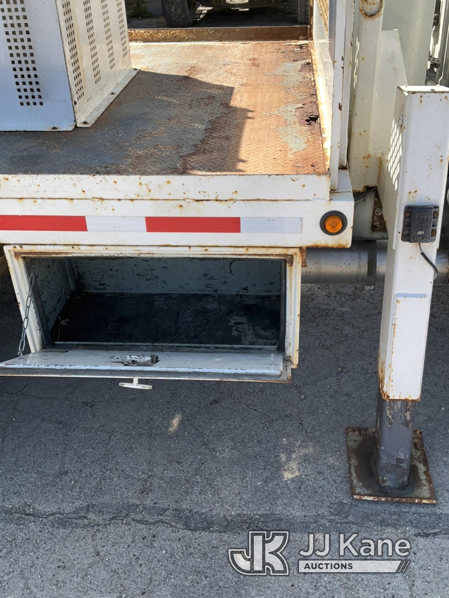 (South Beloit, IL) Altec LRV-60E70, Over-Center Elevator Bucket Truck rear mounted on 2006 Ford F750