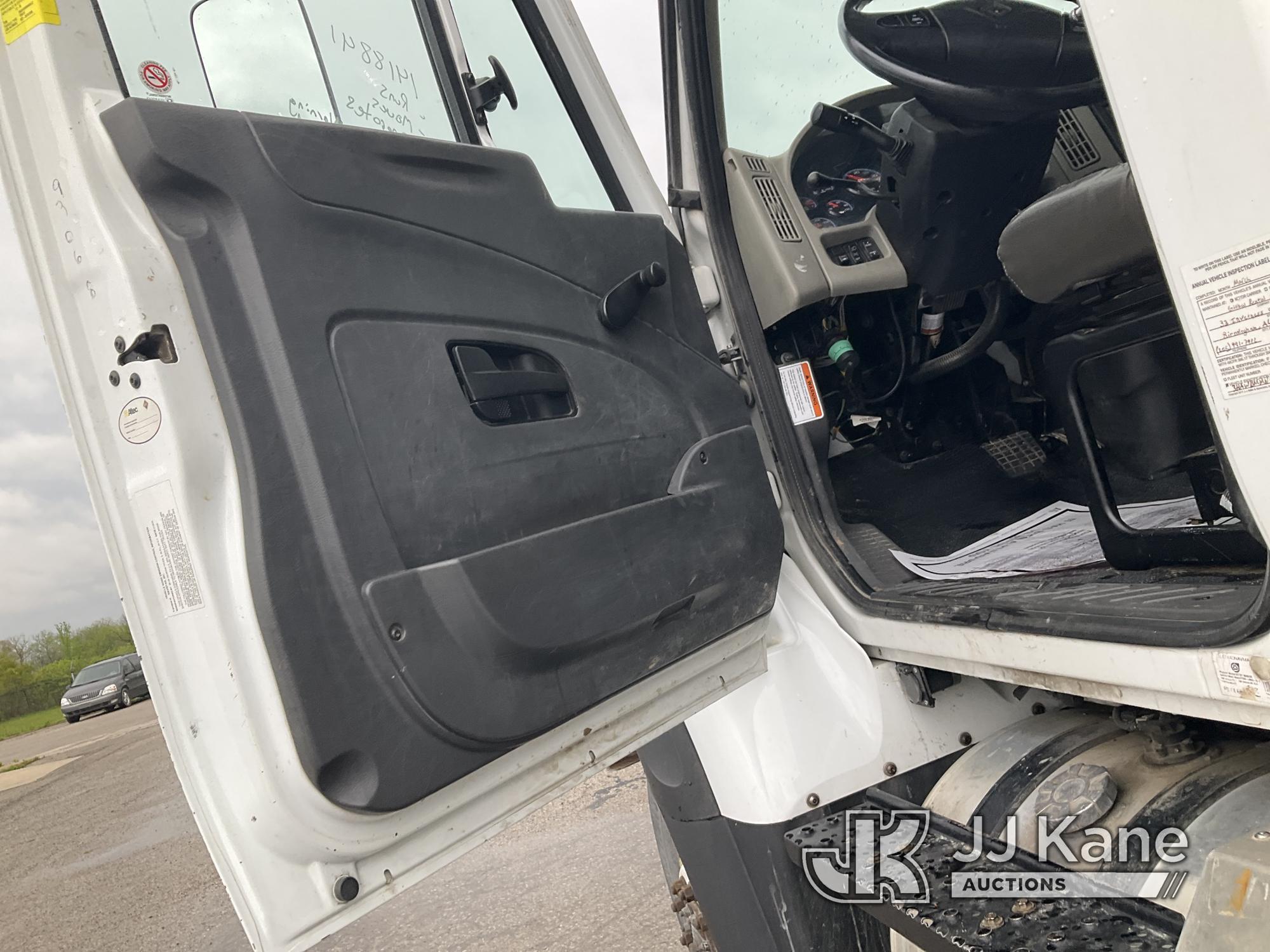 (Kansas City, MO) Altec AM55, Over-Center Material Handling Bucket rear mounted on 2017 Internationa