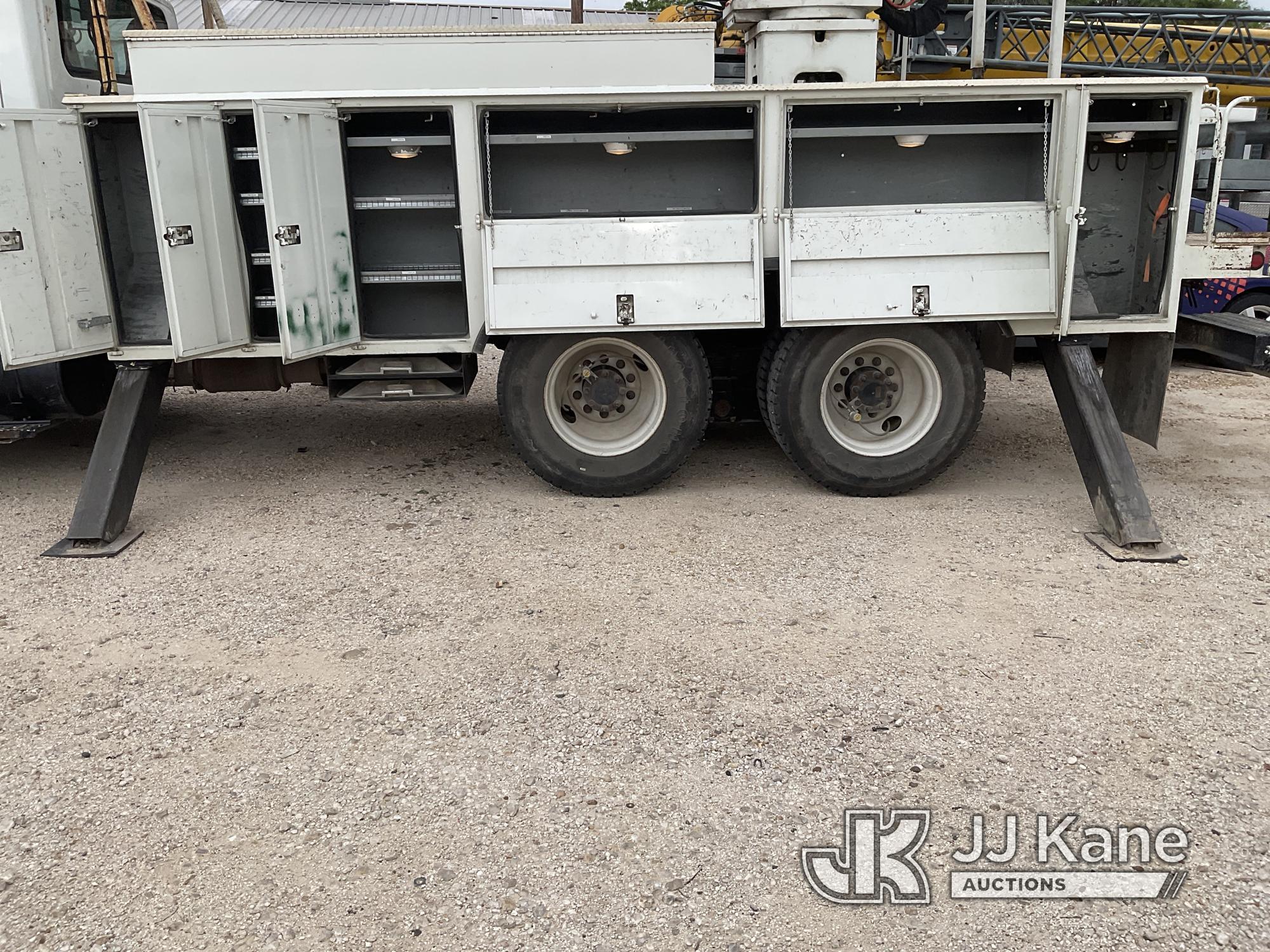 (San Antonio, TX) HiRanger TCX-60, Bucket Truck rear mounted on 2009 International 7400 Utility Truc