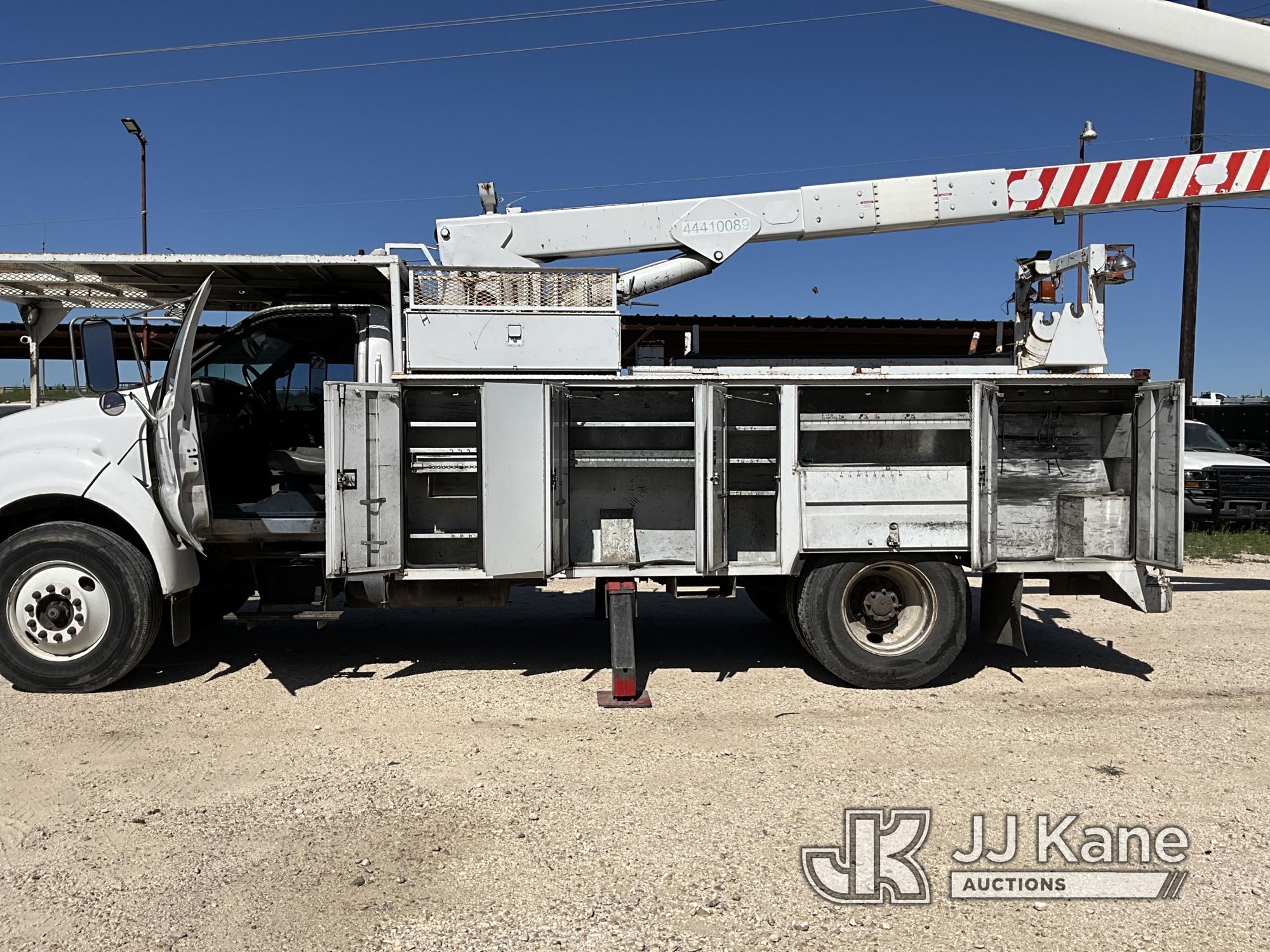 (San Antonio, TX) Terex/Telelect HiRanger 5FC-55, Bucket mounted behind cab on 2002 Ford F750 Utilit