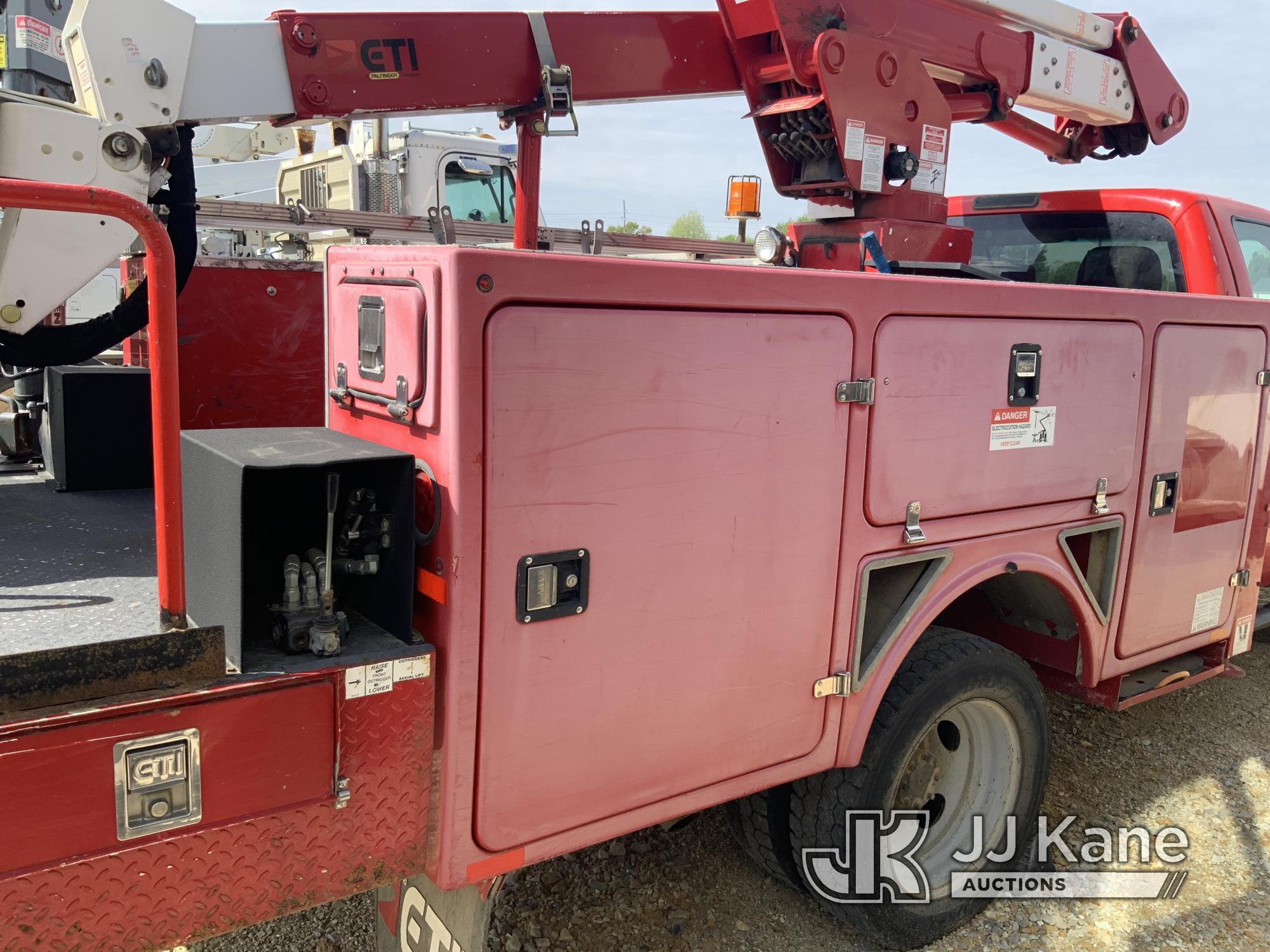 (Hawk Point, MO) ETI ETC37-IH, Articulating & Telescopic Bucket Truck mounted behind cab on 2016 For