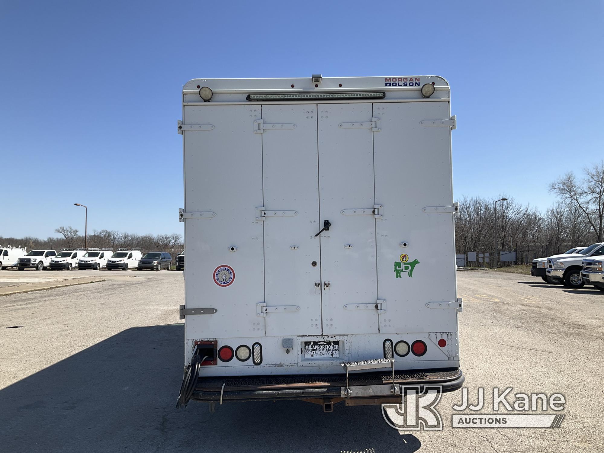 (Kansas City, MO) 2015 FREIGHTLINER MT45 Step Van Runs & Moves) (Jump to Start, Over Drive Is Out