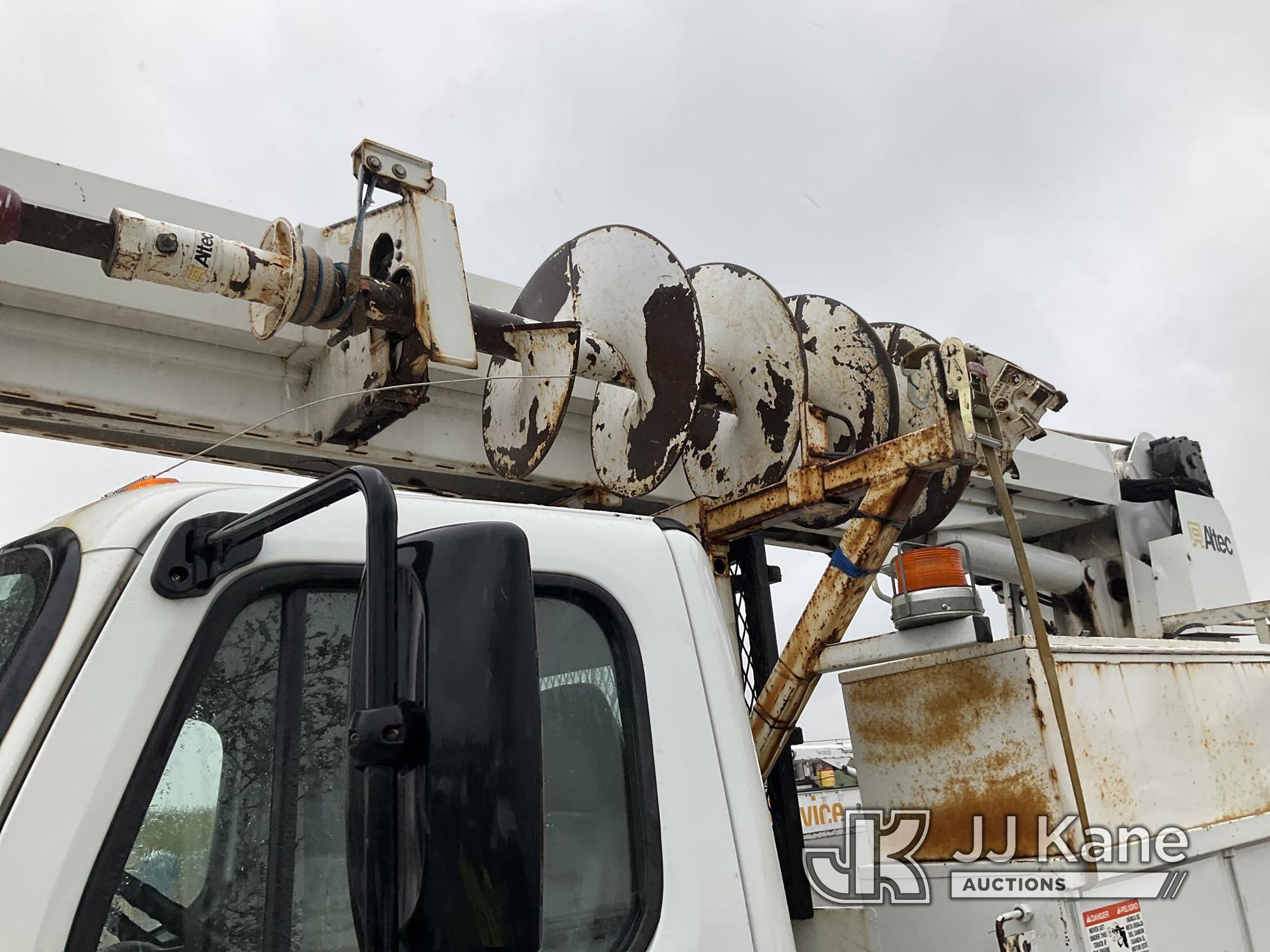 (Kansas City, MO) Altec DC47-TR, Digger Derrick rear mounted on 2014 Freightliner M2 106 Utility Tru