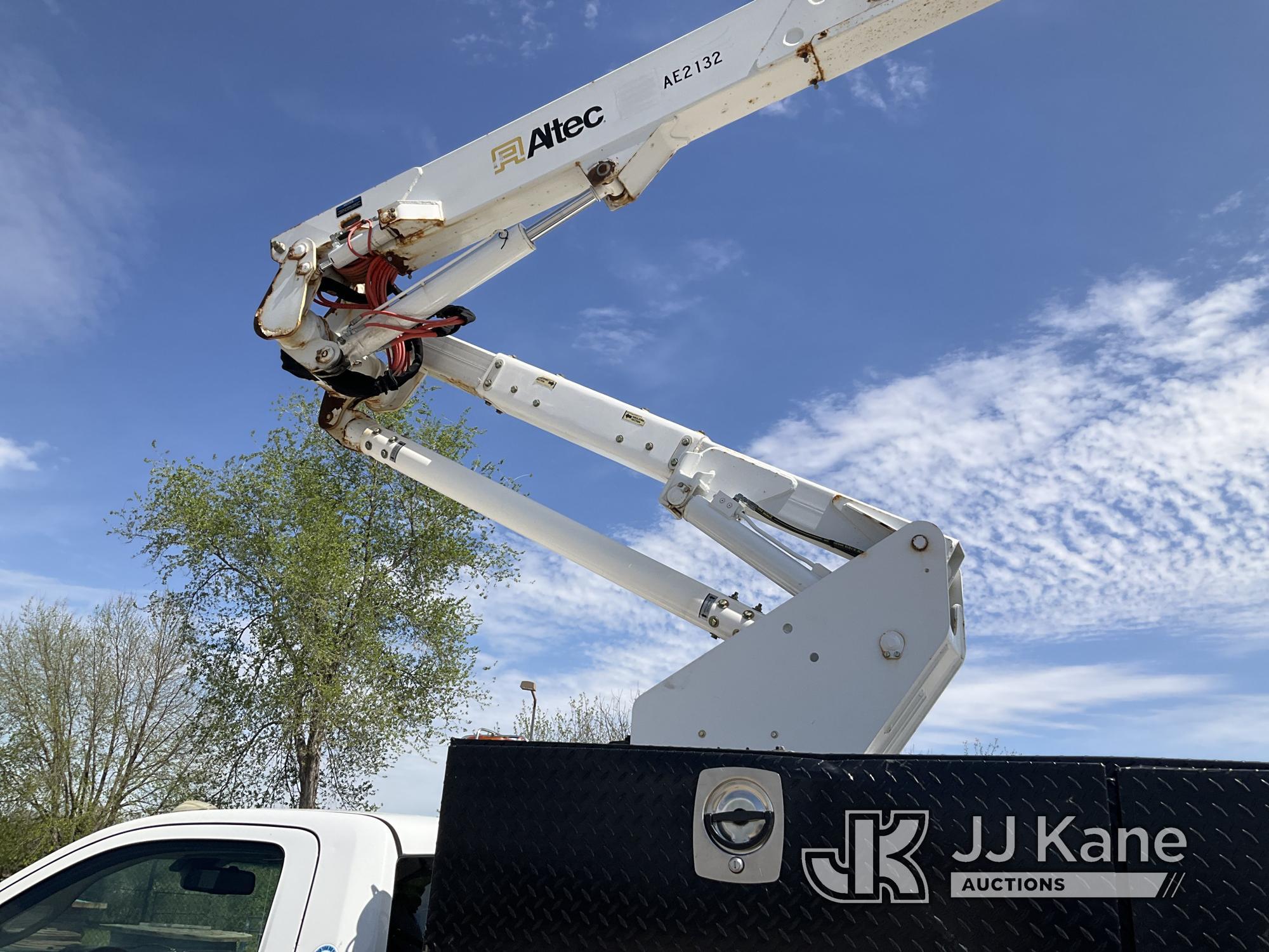 (Kansas City, MO) Altec AT37G, Articulating & Telescopic Bucket rear mounted on 2016 RAM 5500 4x4 Ut