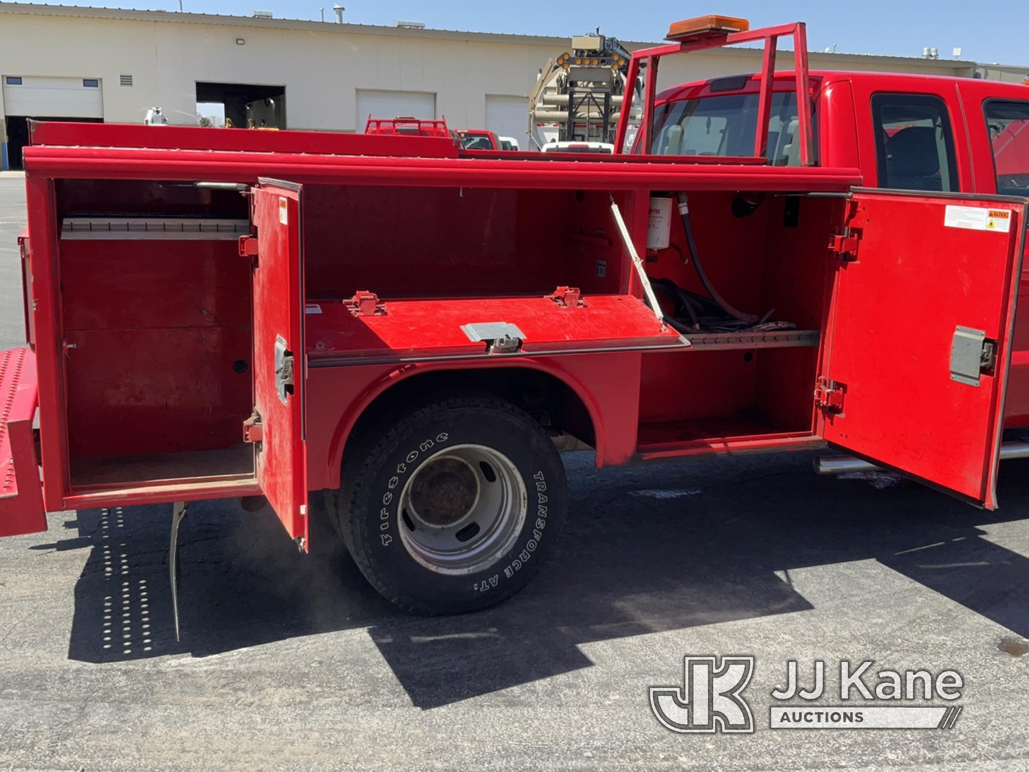 (Maple Lake, MN) 2016 Ford F350 Extended-Cab Service Truck Runs and Moves