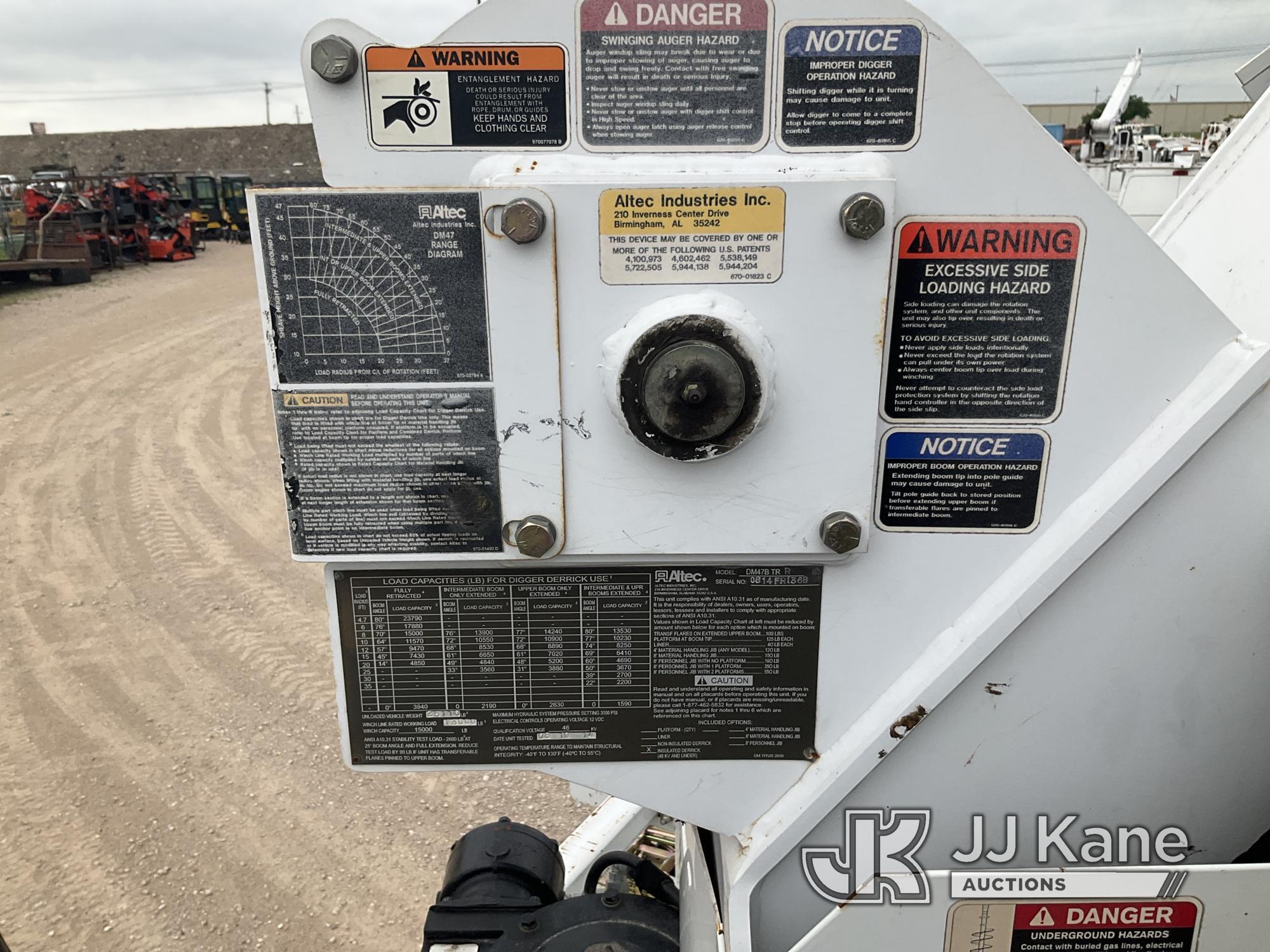 (Waxahachie, TX) Altec DM47B-TR, Digger Derrick rear mounted on 2015 Freightliner M2 106 Utility Tru
