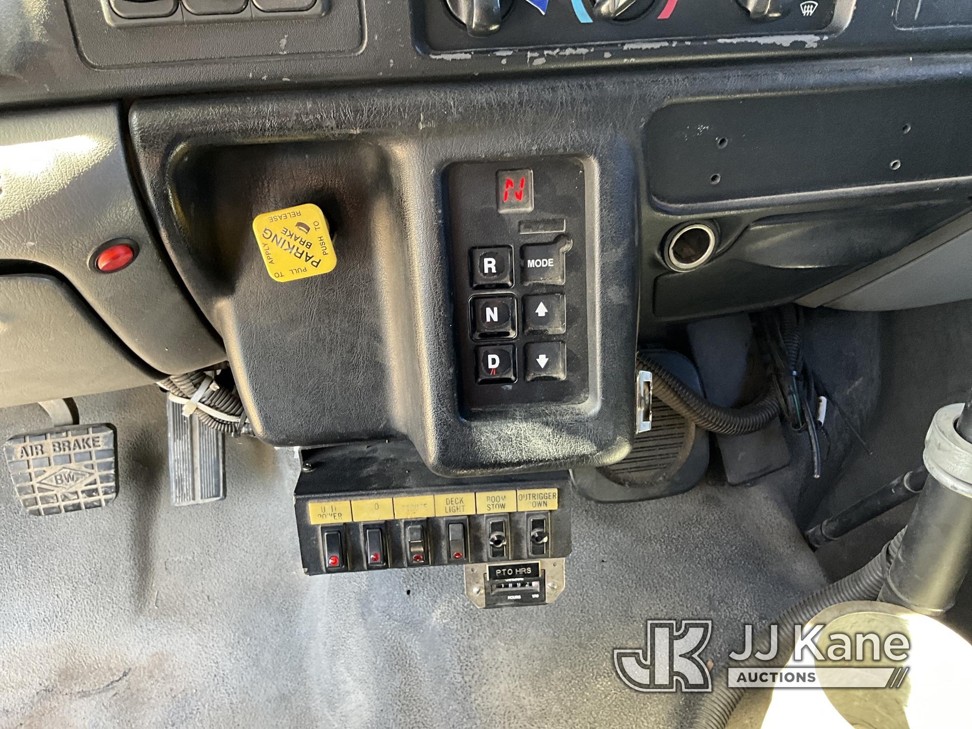 (San Antonio, TX) Terex/Telelect HiRanger 5FC-55, Bucket mounted behind cab on 2002 Ford F750 Utilit