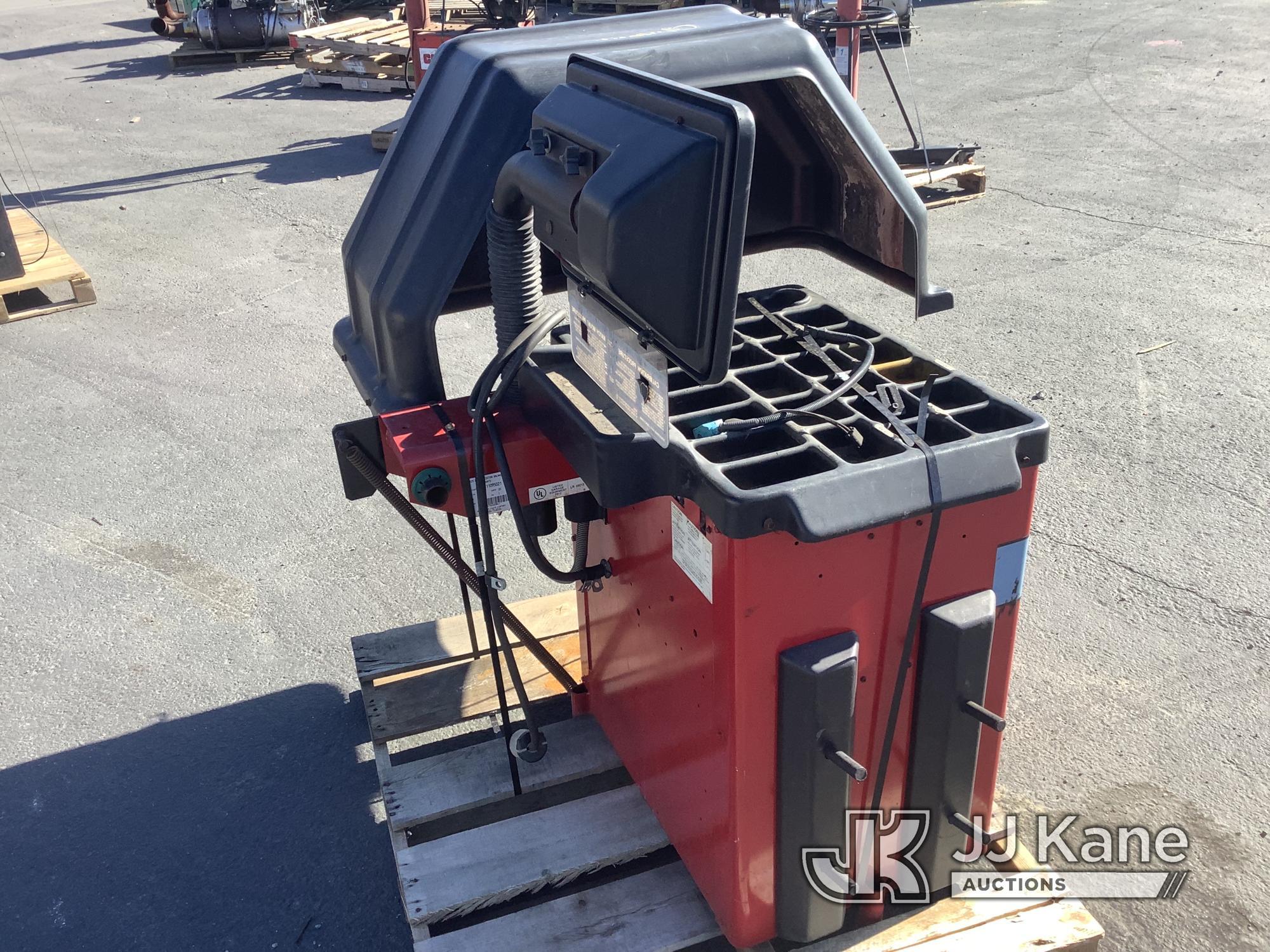 (Jurupa Valley, CA) 1 Coats Tire Balancer (Used) NOTE: This unit is being sold AS IS/WHERE IS via Ti