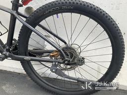 (Jurupa Valley, CA) Trek Bike (Used) NOTE: This unit is being sold AS IS/WHERE IS via Timed Auction