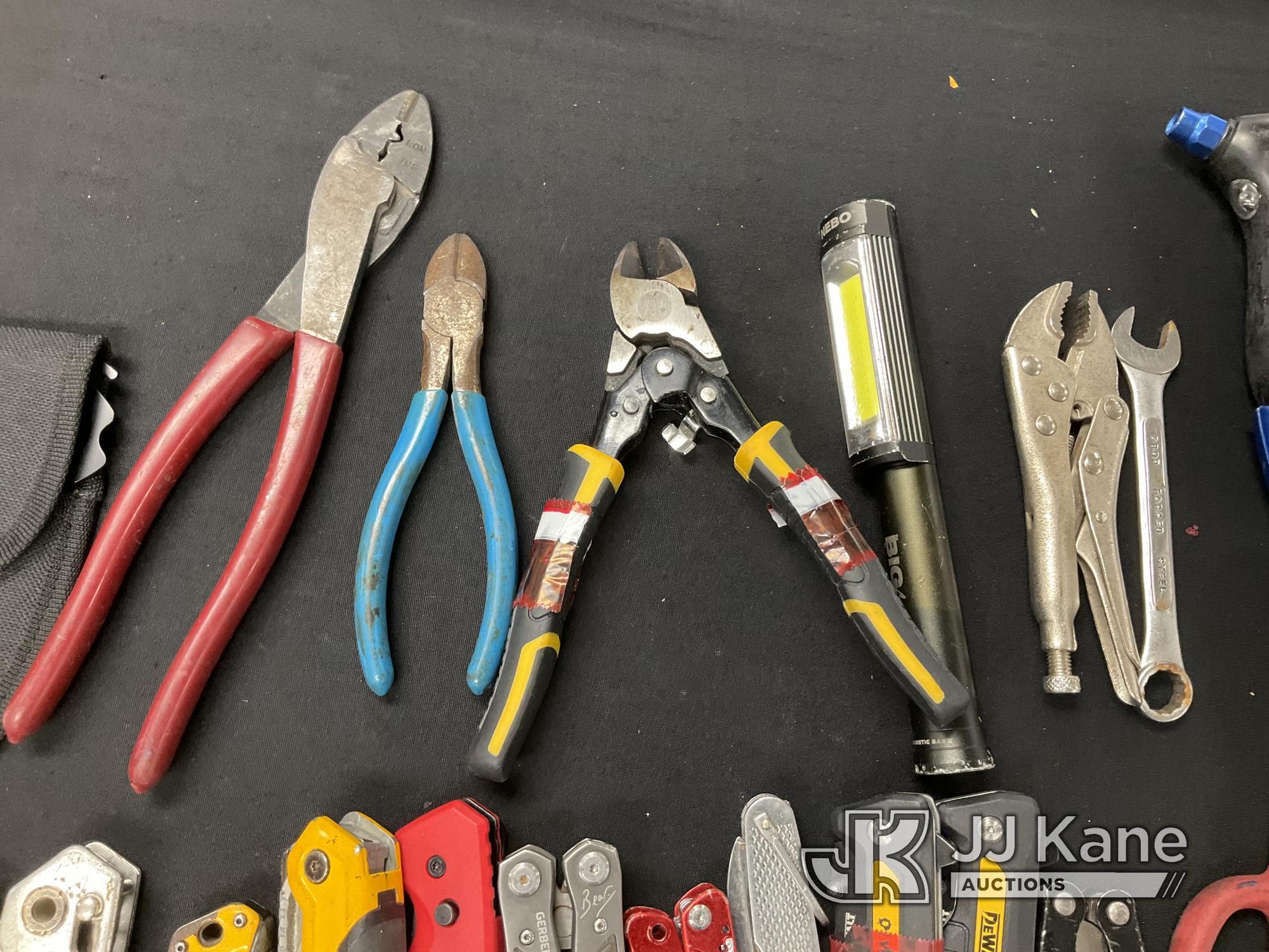 (Jurupa Valley, CA) Knives Used