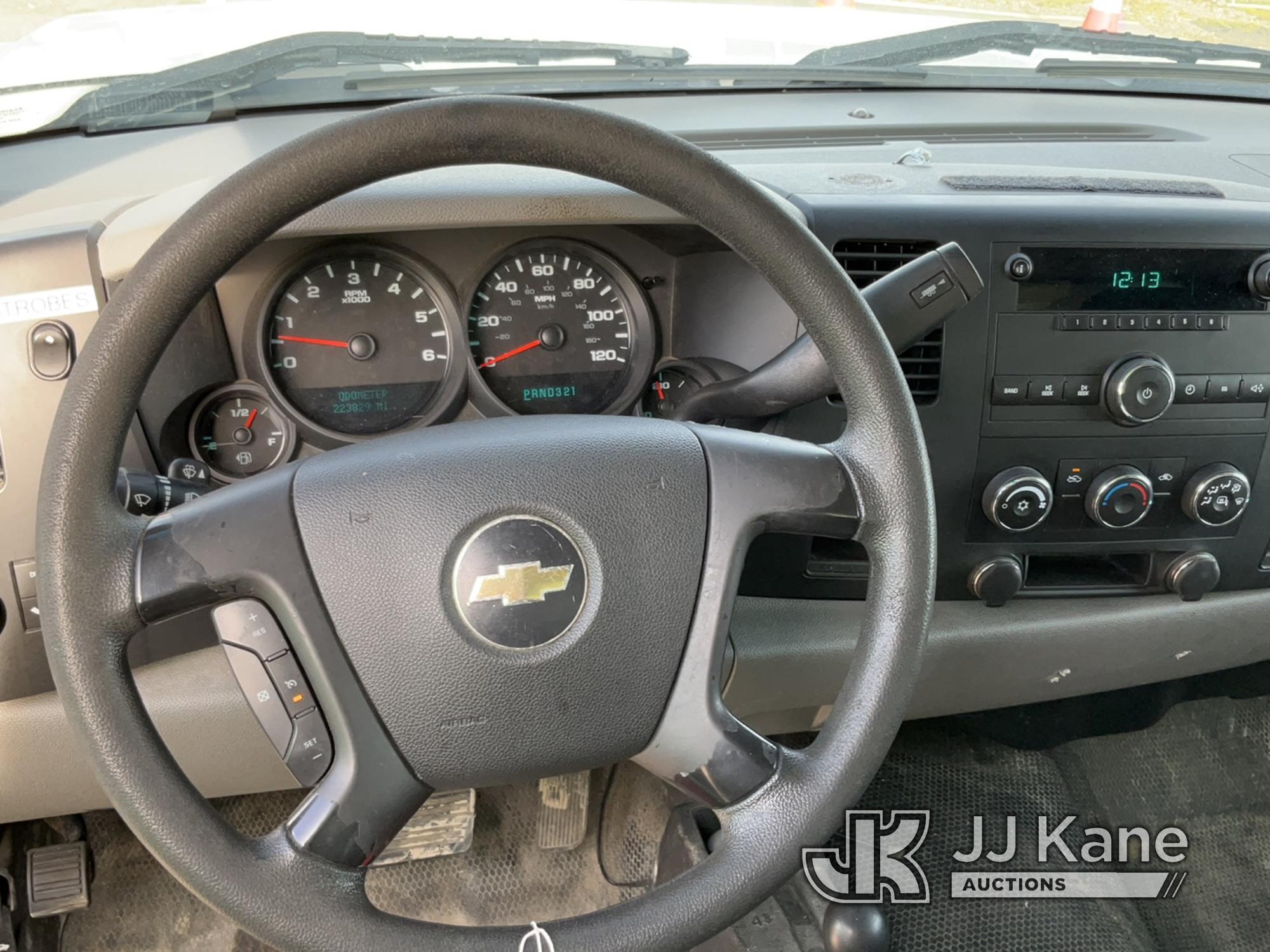 (Charlotte, MI) 2008 Chevrolet Silverado 1500 4x4 Pickup Truck Runs & Moves) (Jump To Start, Rust Da