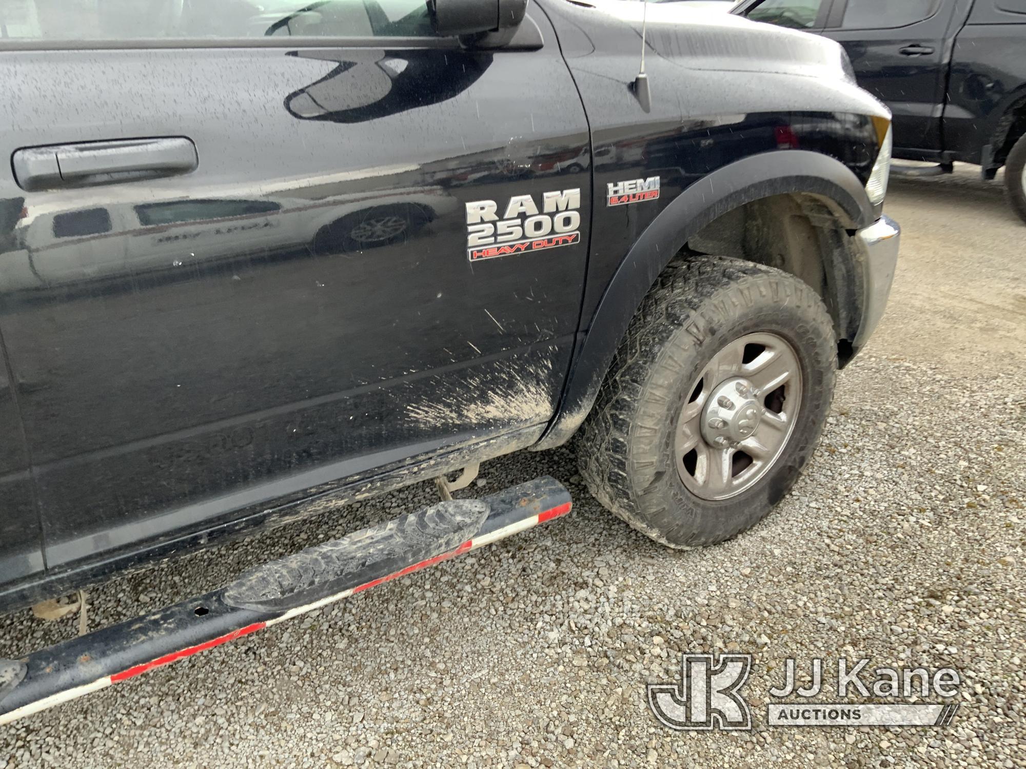 (Fort Wayne, IN) 2018 RAM 2500 4x4 Crew-Cab Pickup Truck Runs & Moves) (Check Engine Light On