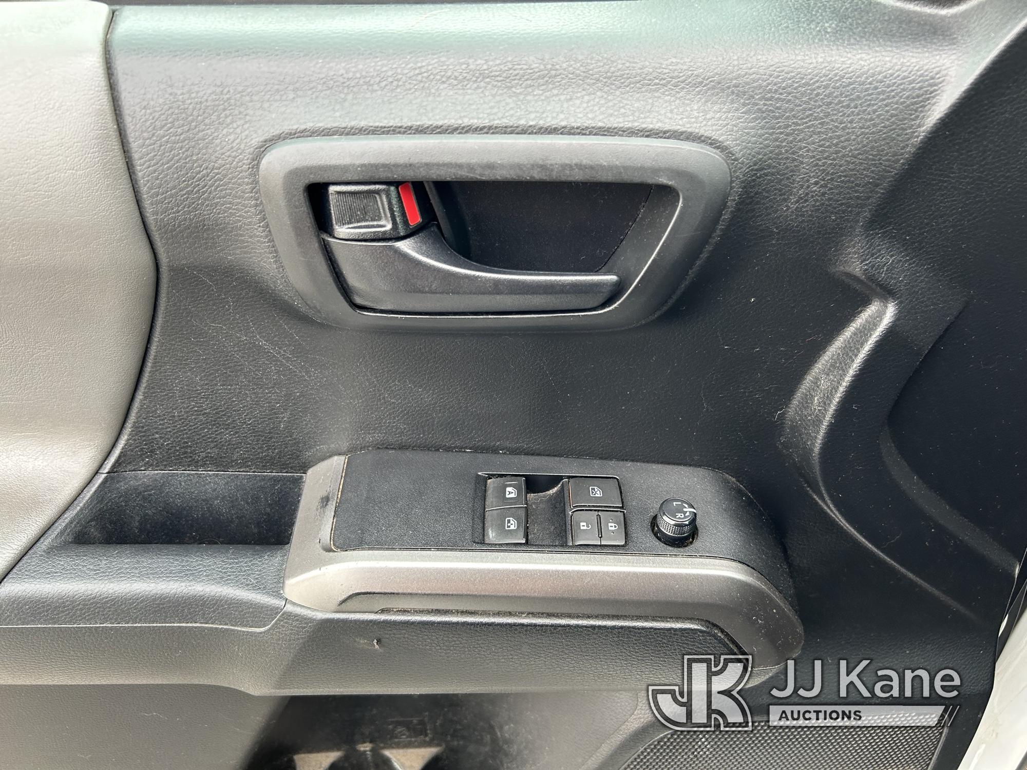 (Hagerstown, MD) 2019 Toyota Tacoma Extended-Cab Pickup Truck Runs & Moves, Front Damage, Rust & Bod