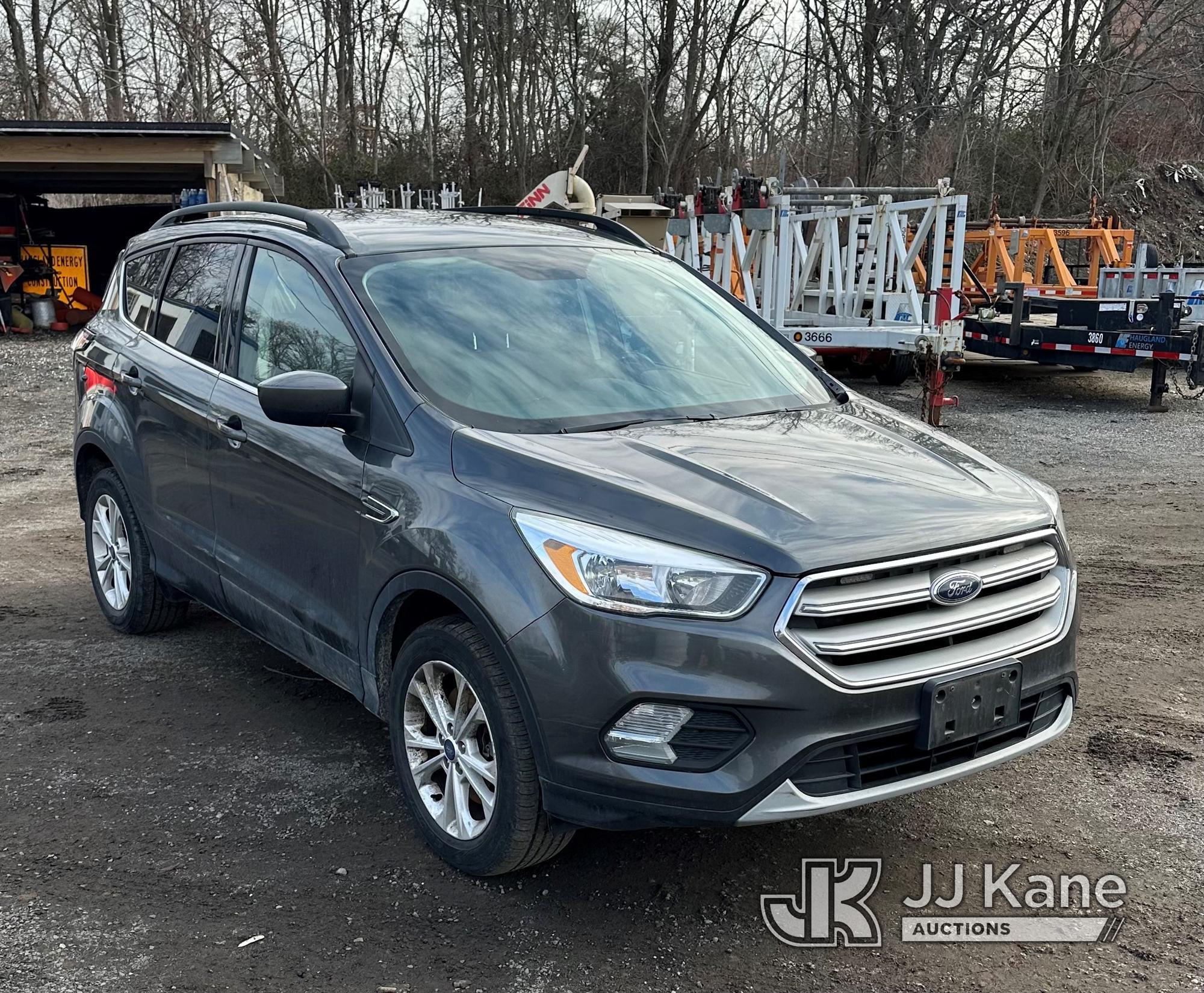 (Central Islip, NY) 2018 Ford Escape 4x4 4-Door Sport Utility Vehicle Engine Runs, Runs Rough, Does