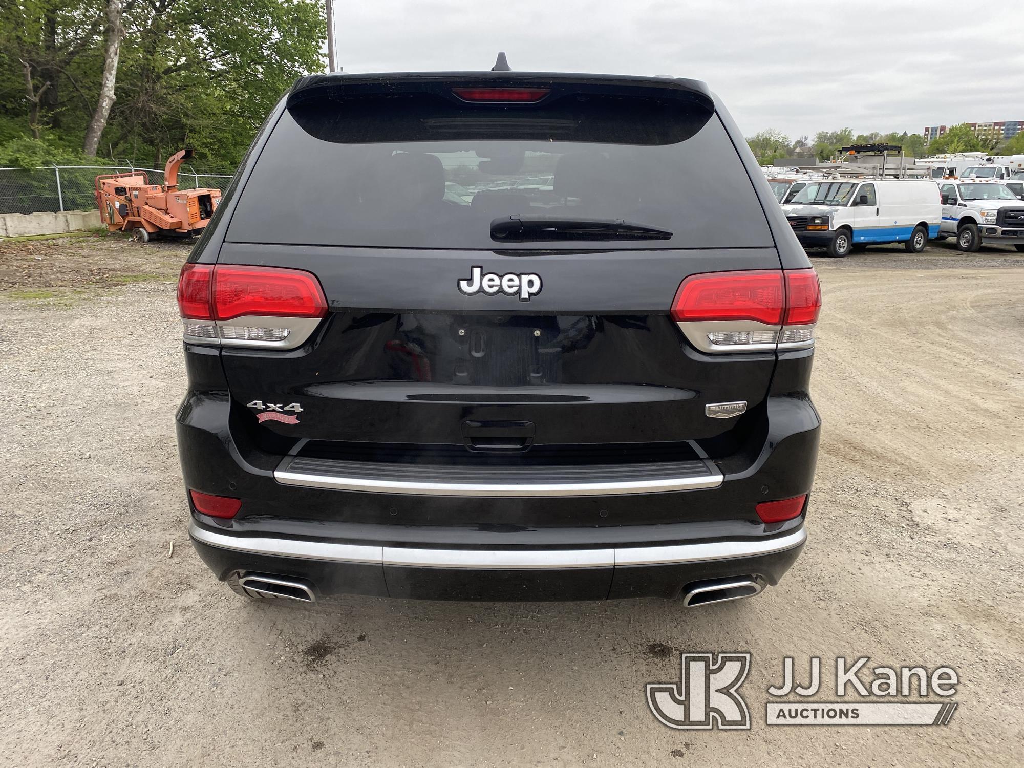 (Plymouth Meeting, PA) 2021 Jeep Grand Cherokee 4x4 4-Door Sport Utility Vehicle Runs & Moves, Minor