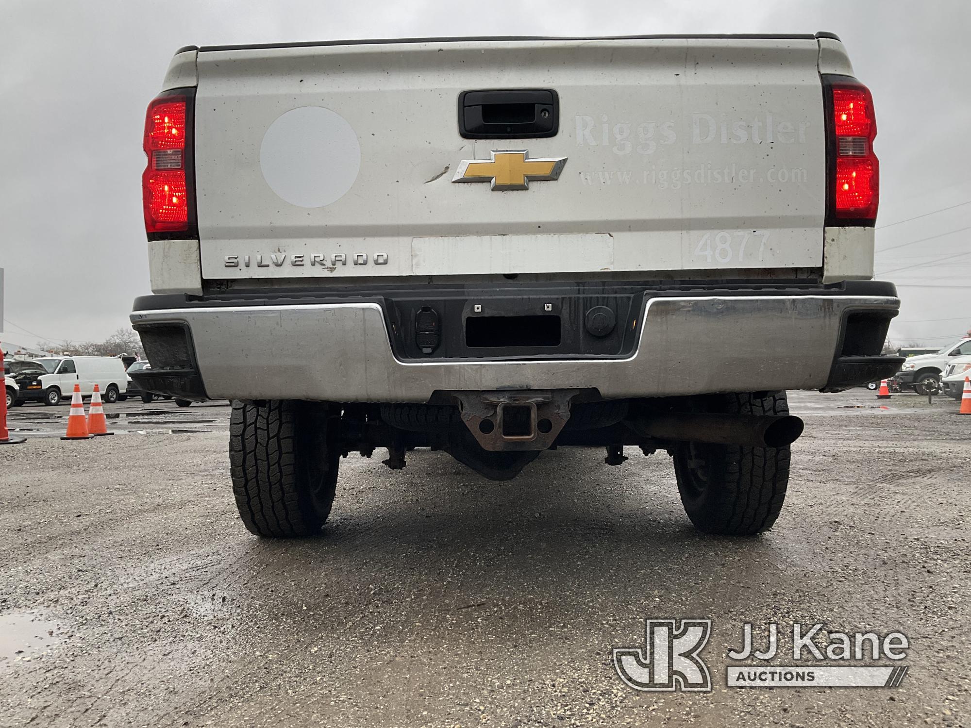 (Plymouth Meeting, PA) 2015 Chevrolet Silverado 2500HD 4x4 Extended-Cab Pickup Truck Runs & Moves, B