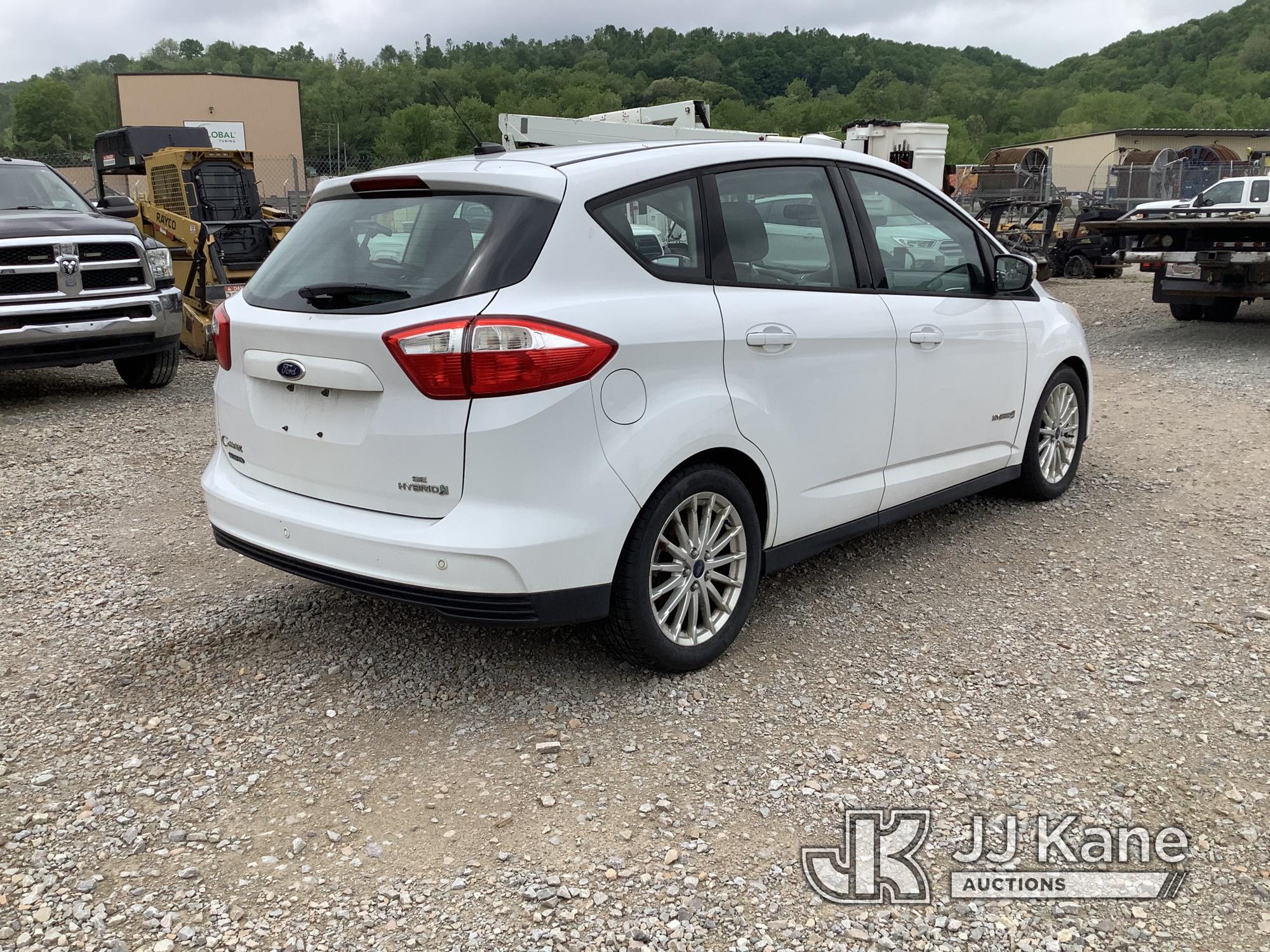 (Smock, PA) 2013 Ford C-Max 4-Door Hybrid Sedan Title Delay) (Runs & Moves, Rust & Paint Damage