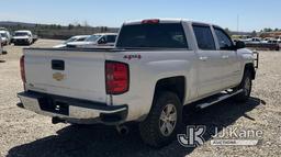 (Shrewsbury, MA) 2015 Chevrolet Silverado 1500 4x4 Crew-Cab Pickup Truck Runs & Moves) (Rust Damage