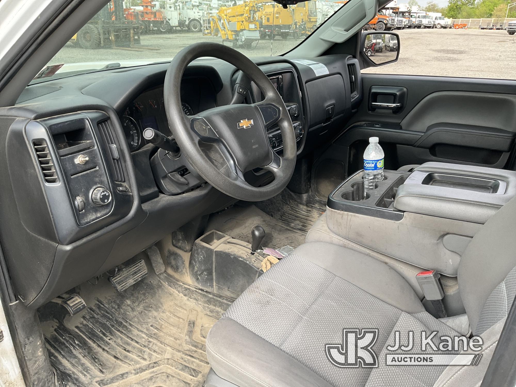 (Plymouth Meeting, PA) 2014 Chevrolet Silverado 1500 4x4 Extended-Cab Pickup Truck Runs & Moves, Bod