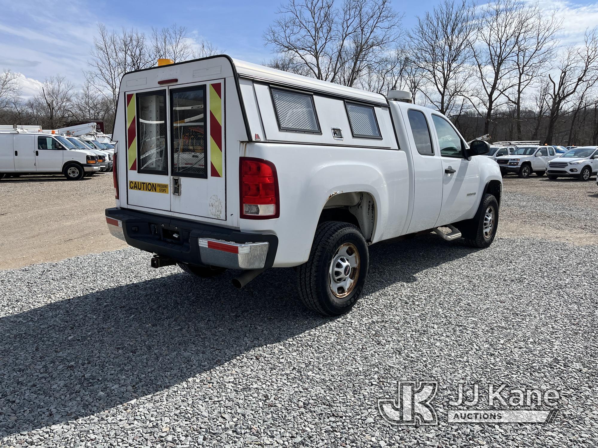 (Smock, PA) 2011 GMC Sierra 2500HD Extended-Cab Pickup Truck Title Delay) (Runs & Moves, Jump To Sta