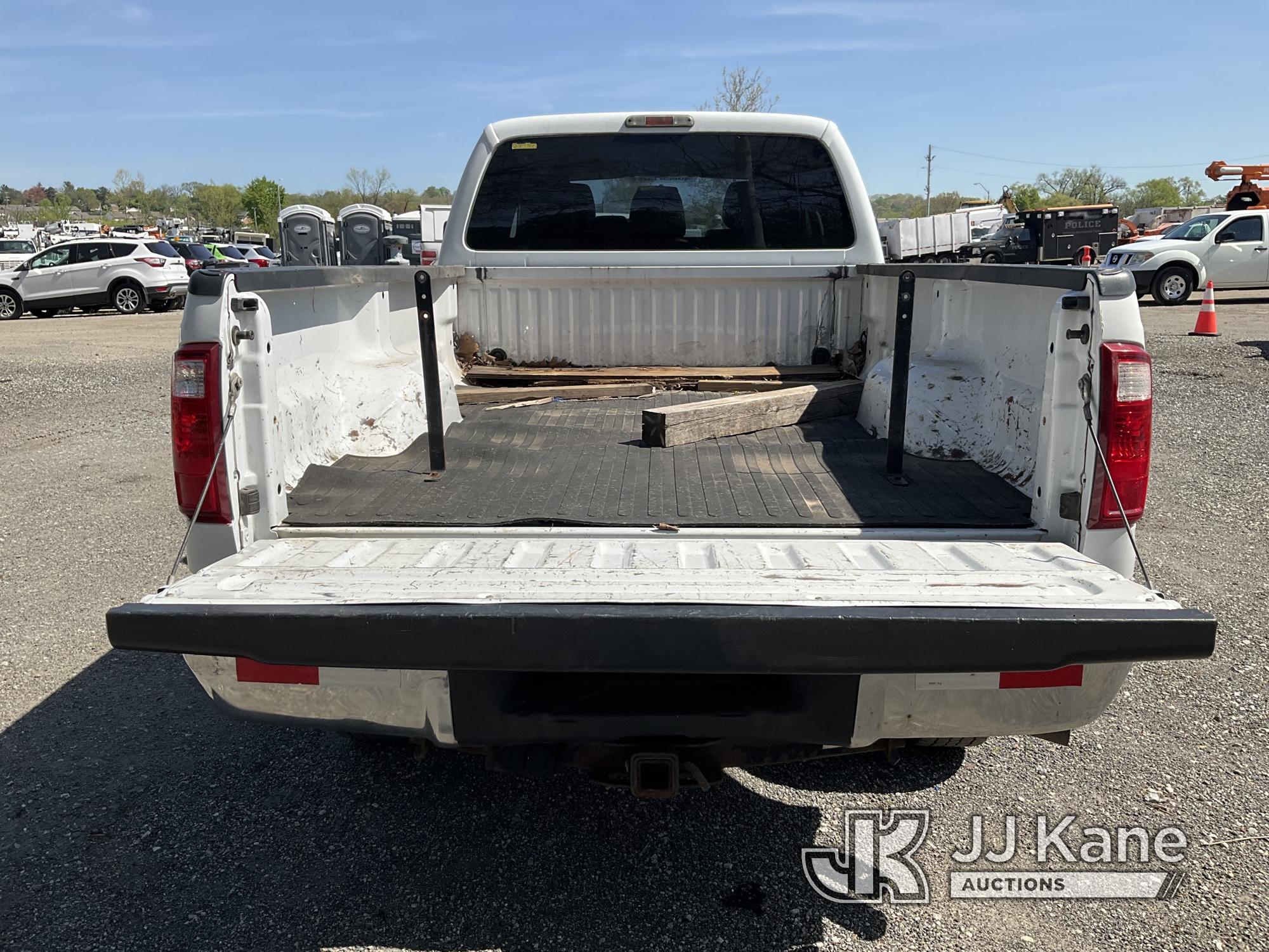 (Plymouth Meeting, PA) 2014 Ford F250 4x4 Crew-Cab Pickup Truck Runs & Moves, Body & Rust Damage, Ch