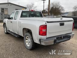 (Charlotte, MI) 2011 Chevrolet Silverado 1500 4x4 Extended-Cab Pickup Truck Runs & Moves) (Rust Dama