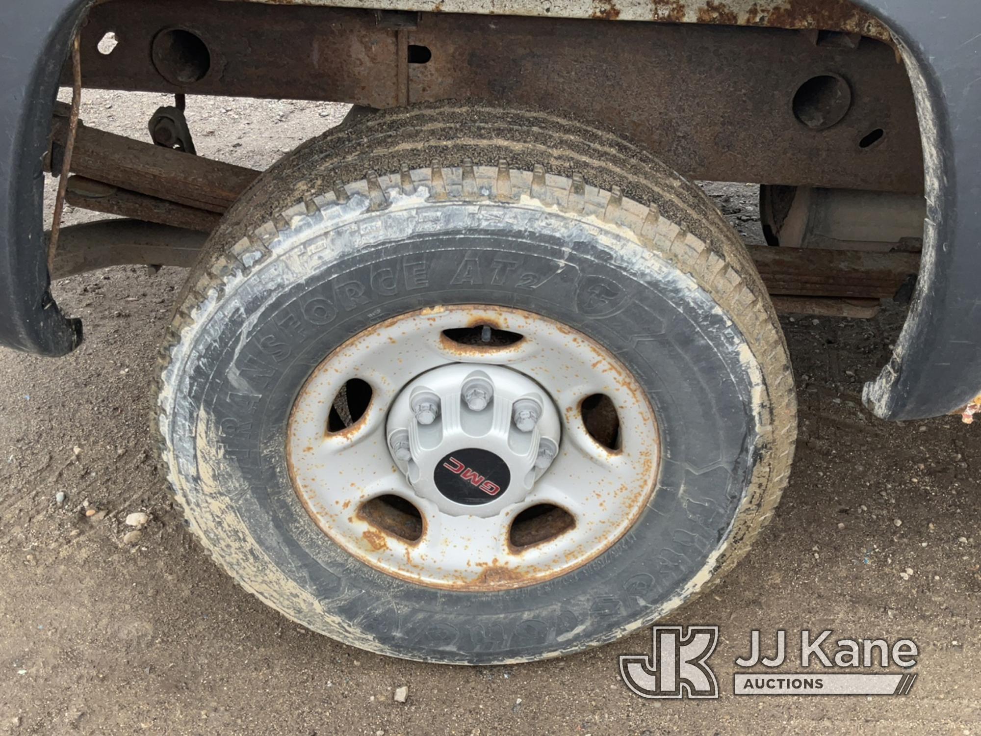 (Charlotte, MI) 2002 GMC Sierra 2500 Pickup Truck Runs & Moves) (Jump To Start, Rust Damage, Body Da