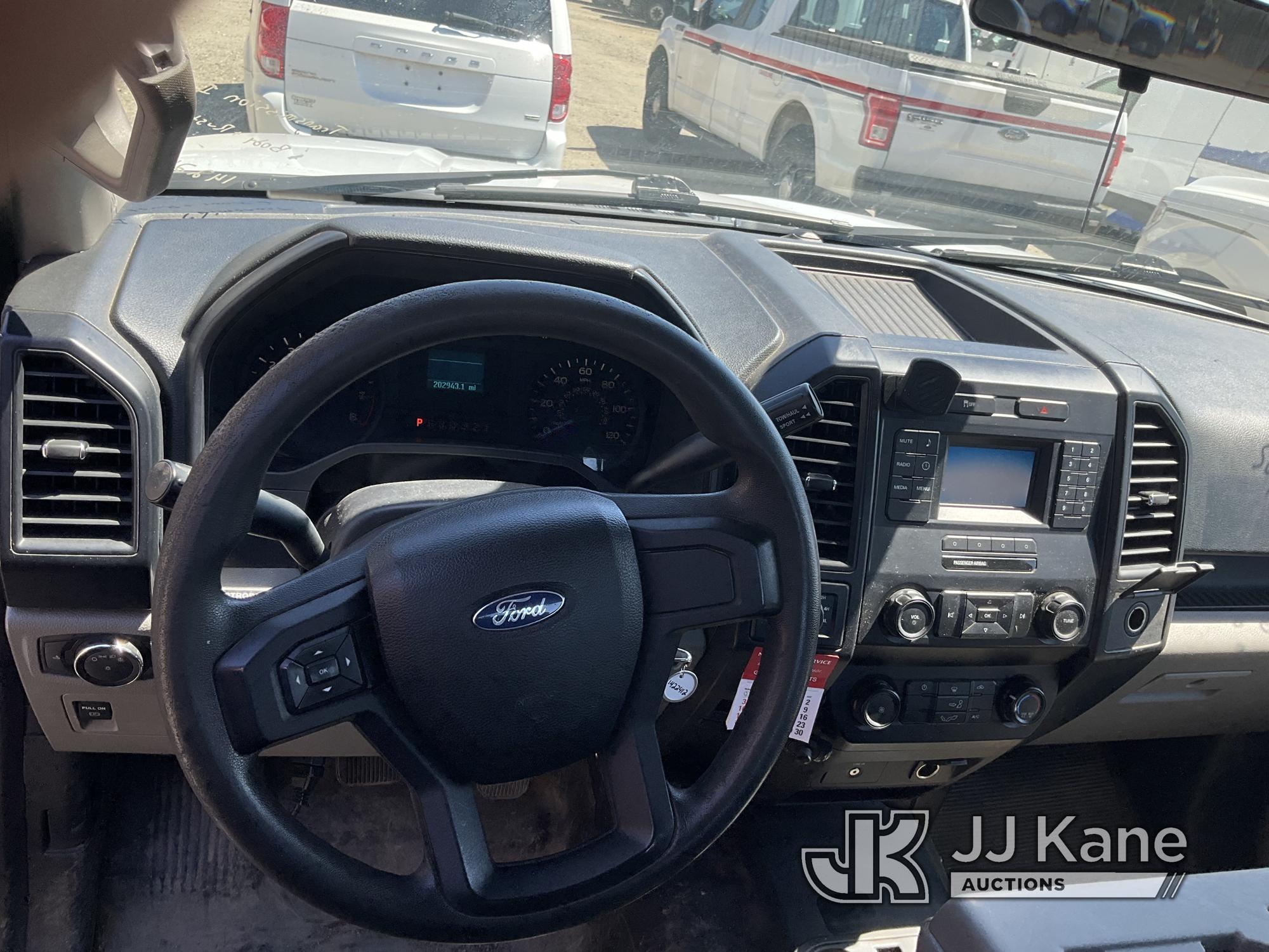 (Shrewsbury, MA) 2016 Ford F150 4x4 Crew-Cab Pickup Truck Runs & Moves With Transmission Issues) (Lu