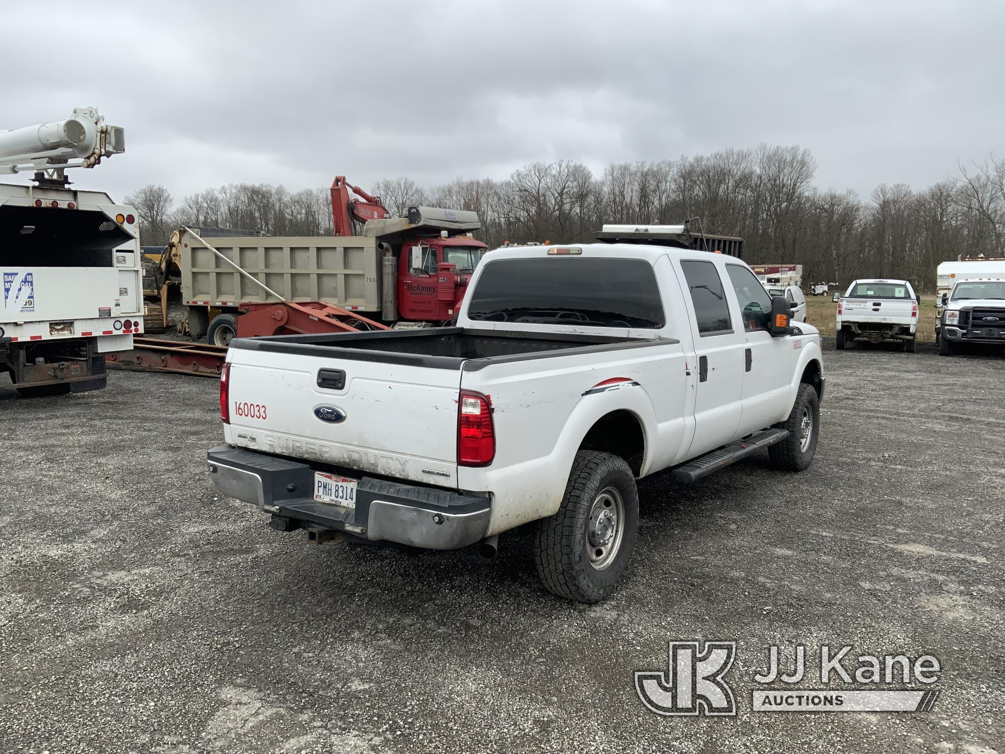 (Ashland, OH) 2016 Ford F250 4x4 Extended-Cab Pickup Truck Runs) (Will Not Move, Bad Transmission) (