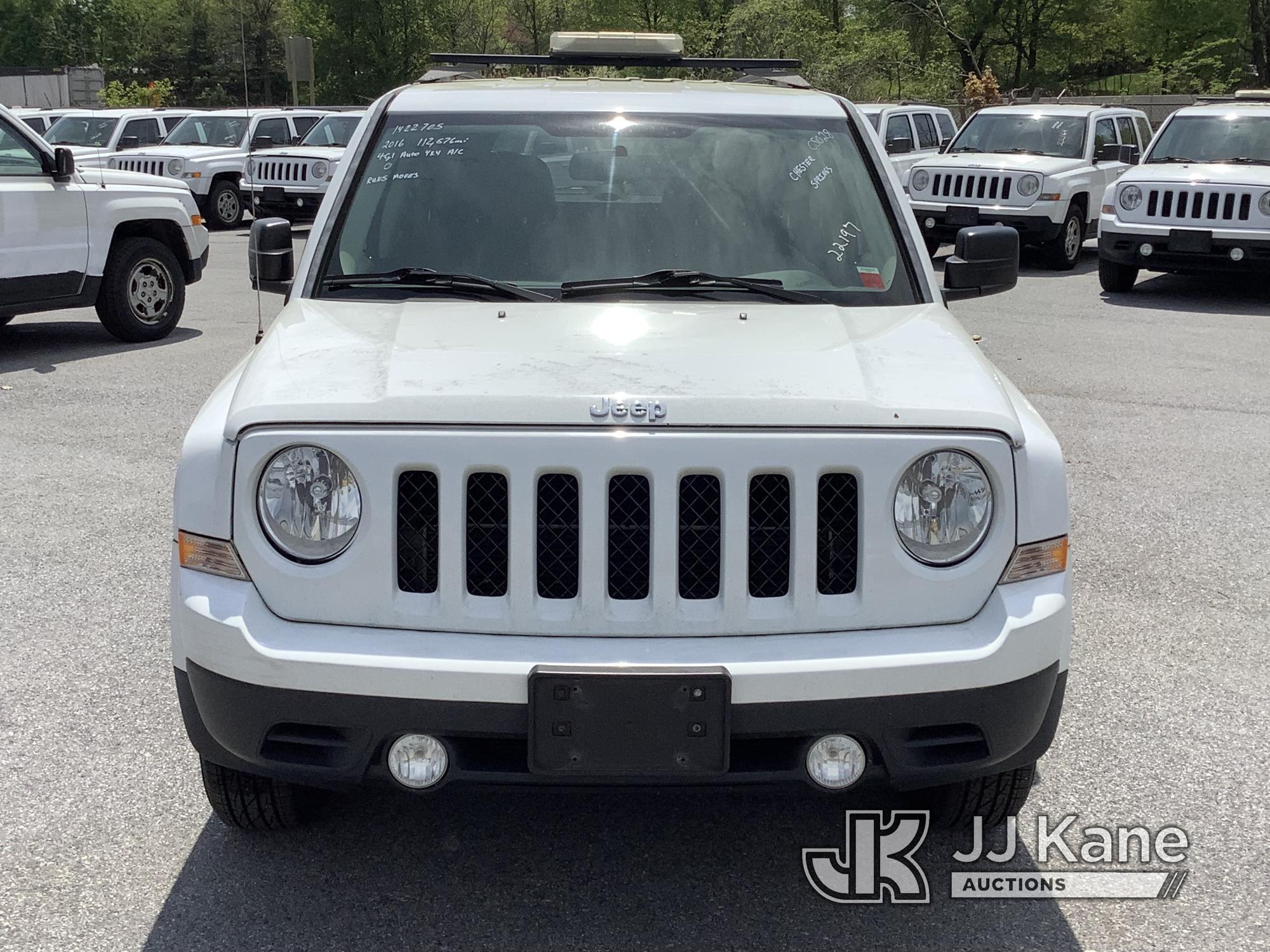 (Chester Springs, PA) 2016 Jeep Patriot 4x4 4-Door Sport Utility Vehicle Runs & Moves, Cracked Front